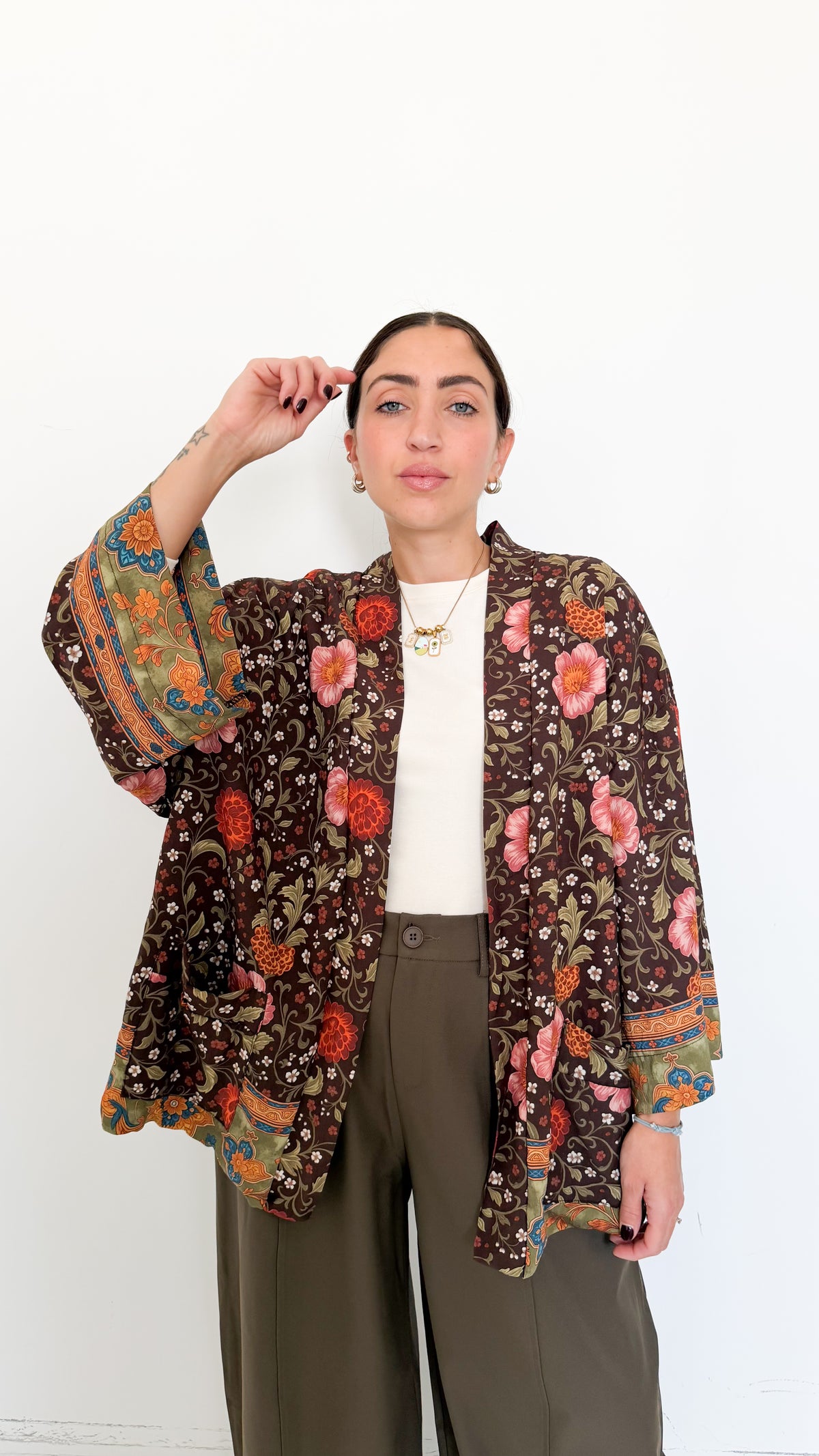 Kimono Marrone A Fiori