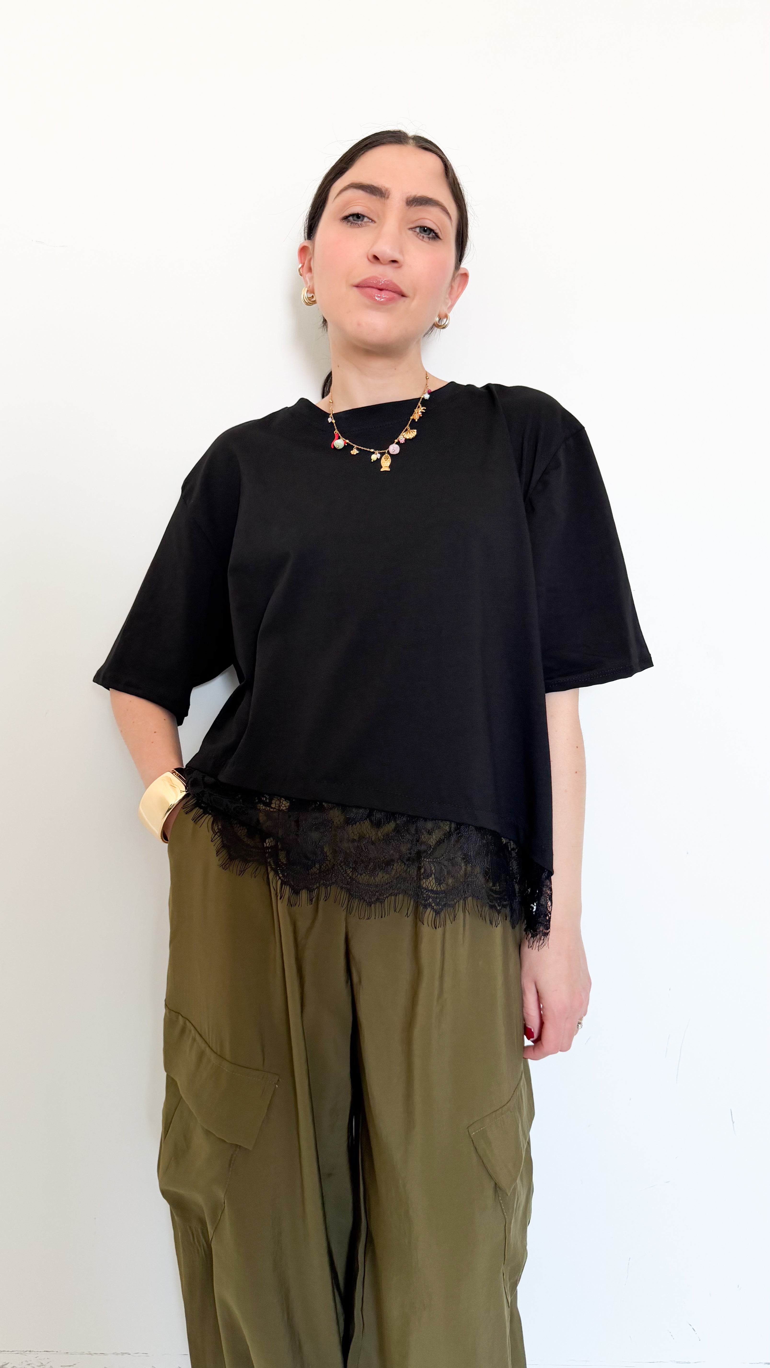 T-Shirt Nera In Cotone Con Pizzo