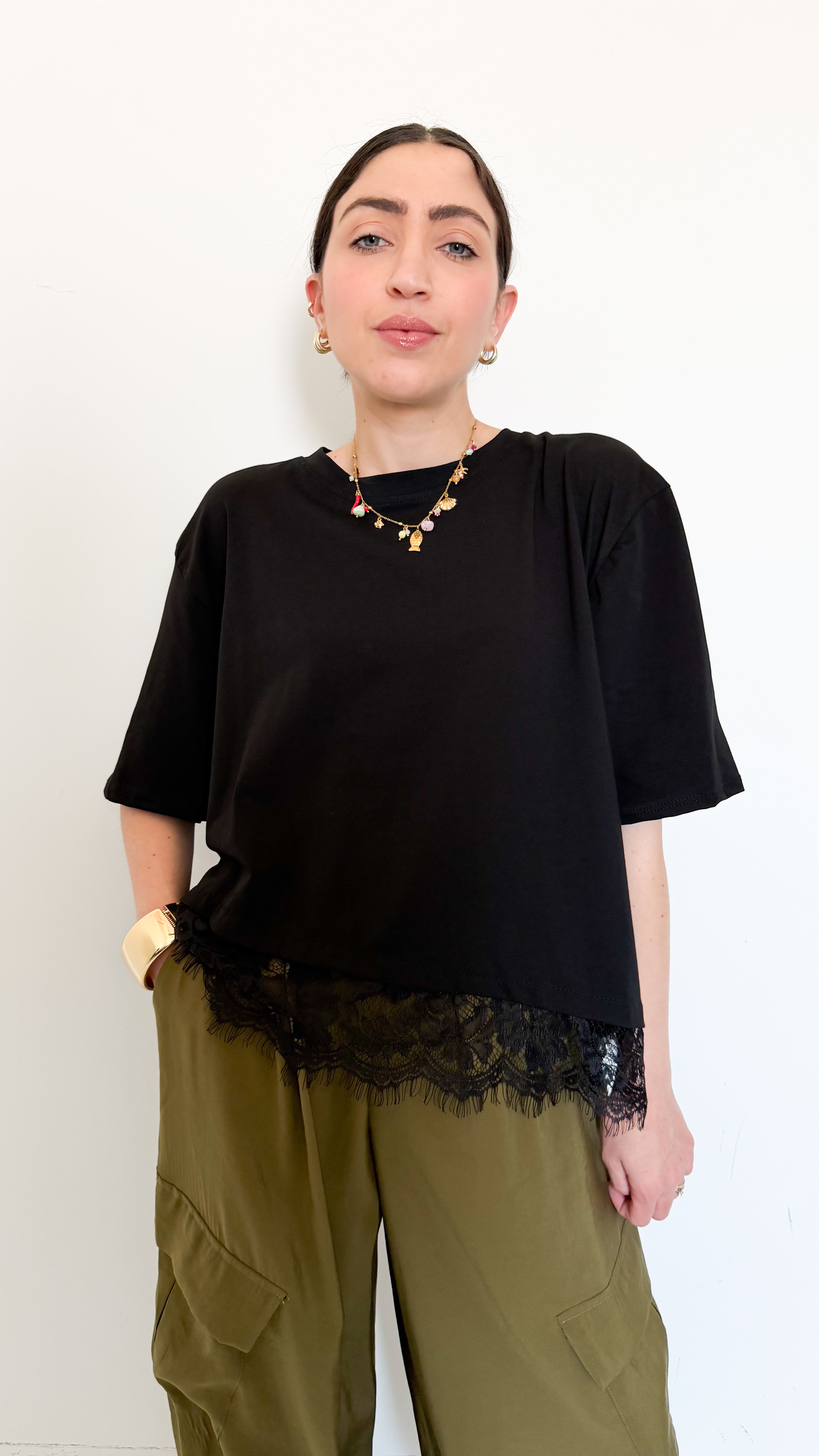 T-Shirt Nera In Cotone Con Pizzo