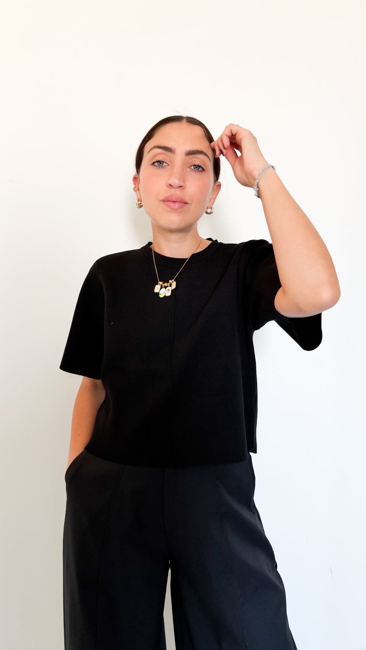 Maglia Nera Mezza Manica Con Spalline