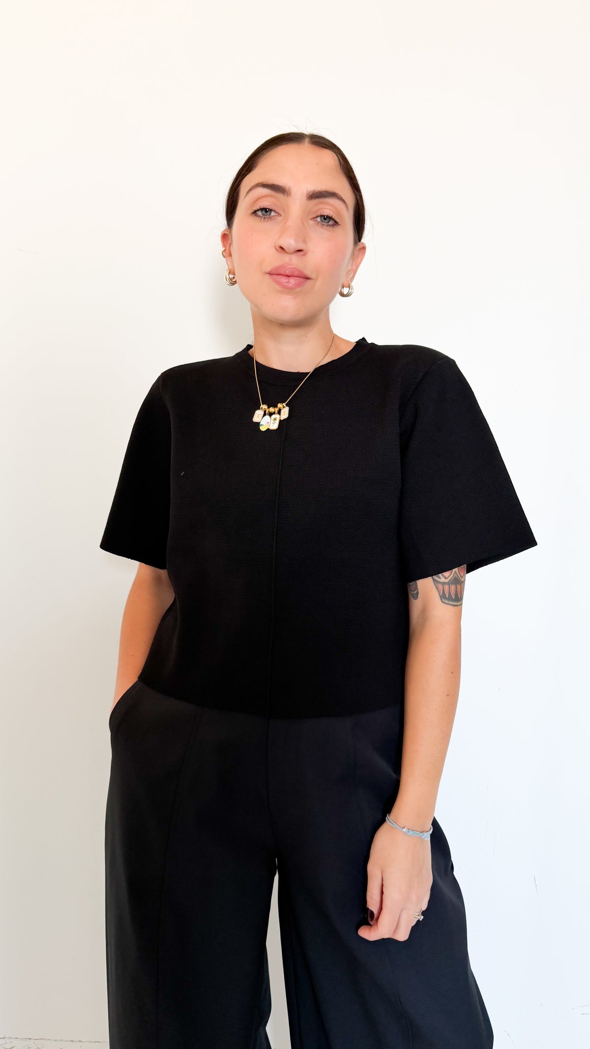 Maglia Nera Mezza Manica Con Spalline