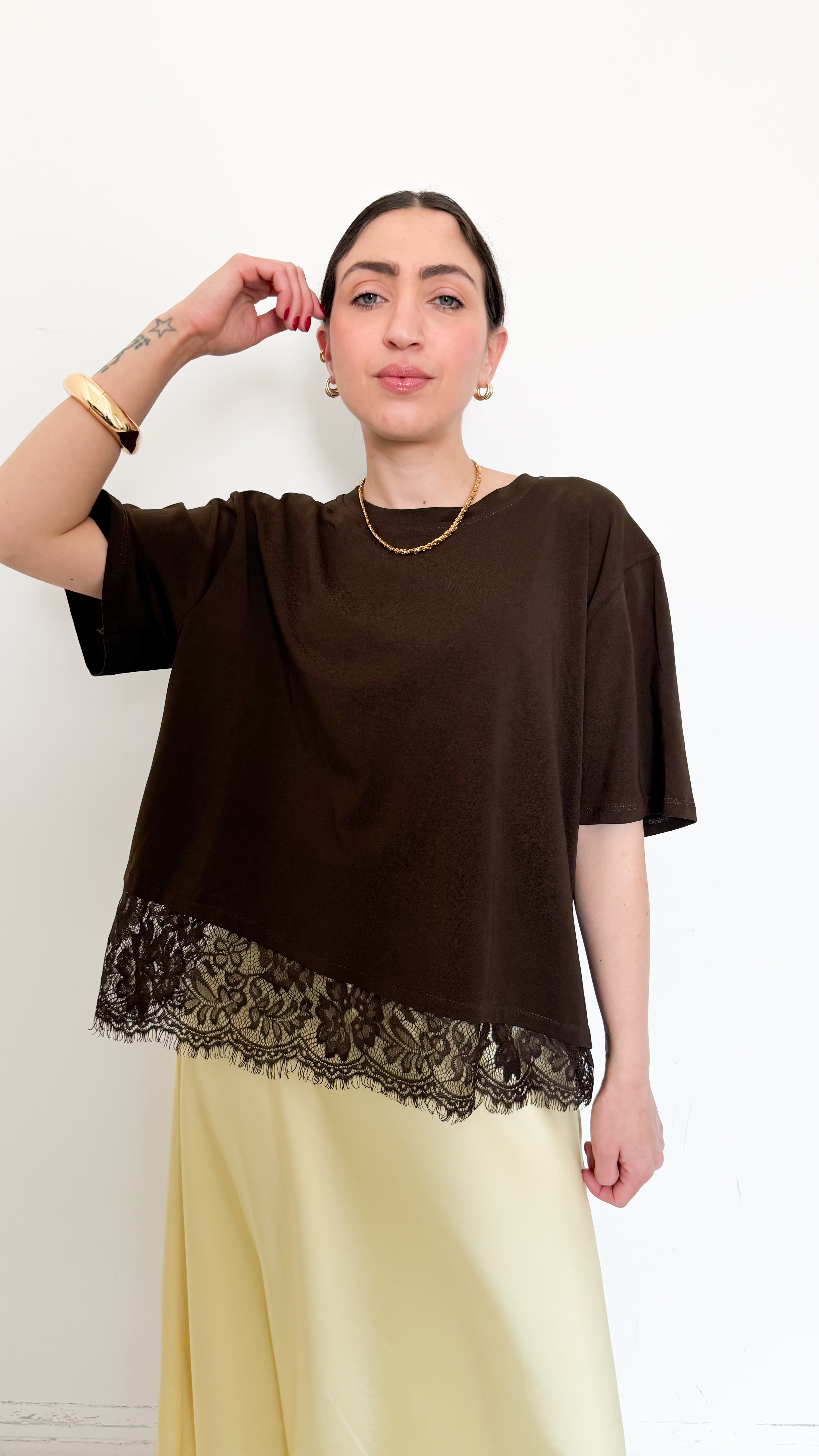 T-Shirt Marrone In Cotone Con Pizzo