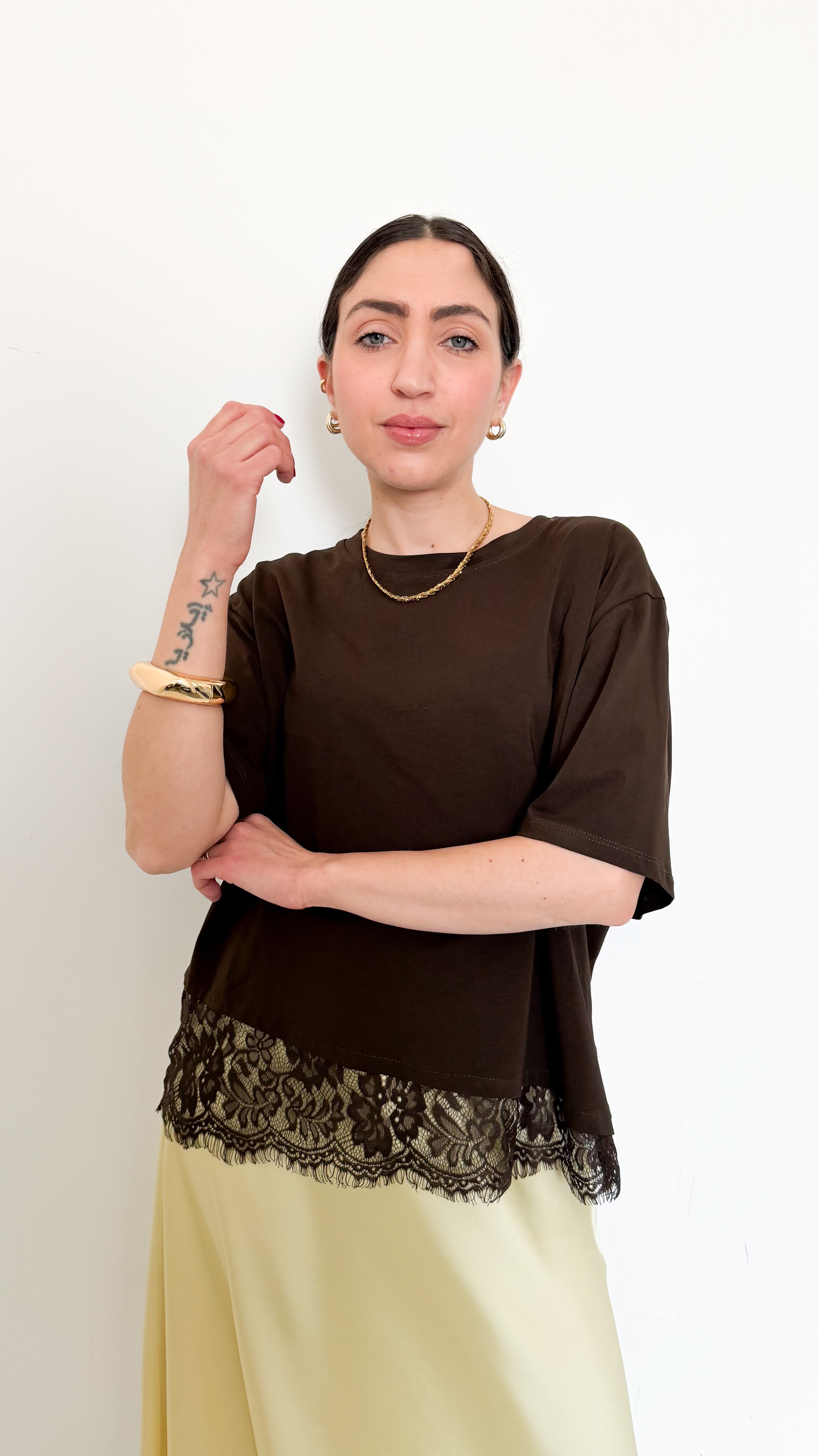 T-Shirt Marrone In Cotone Con Pizzo