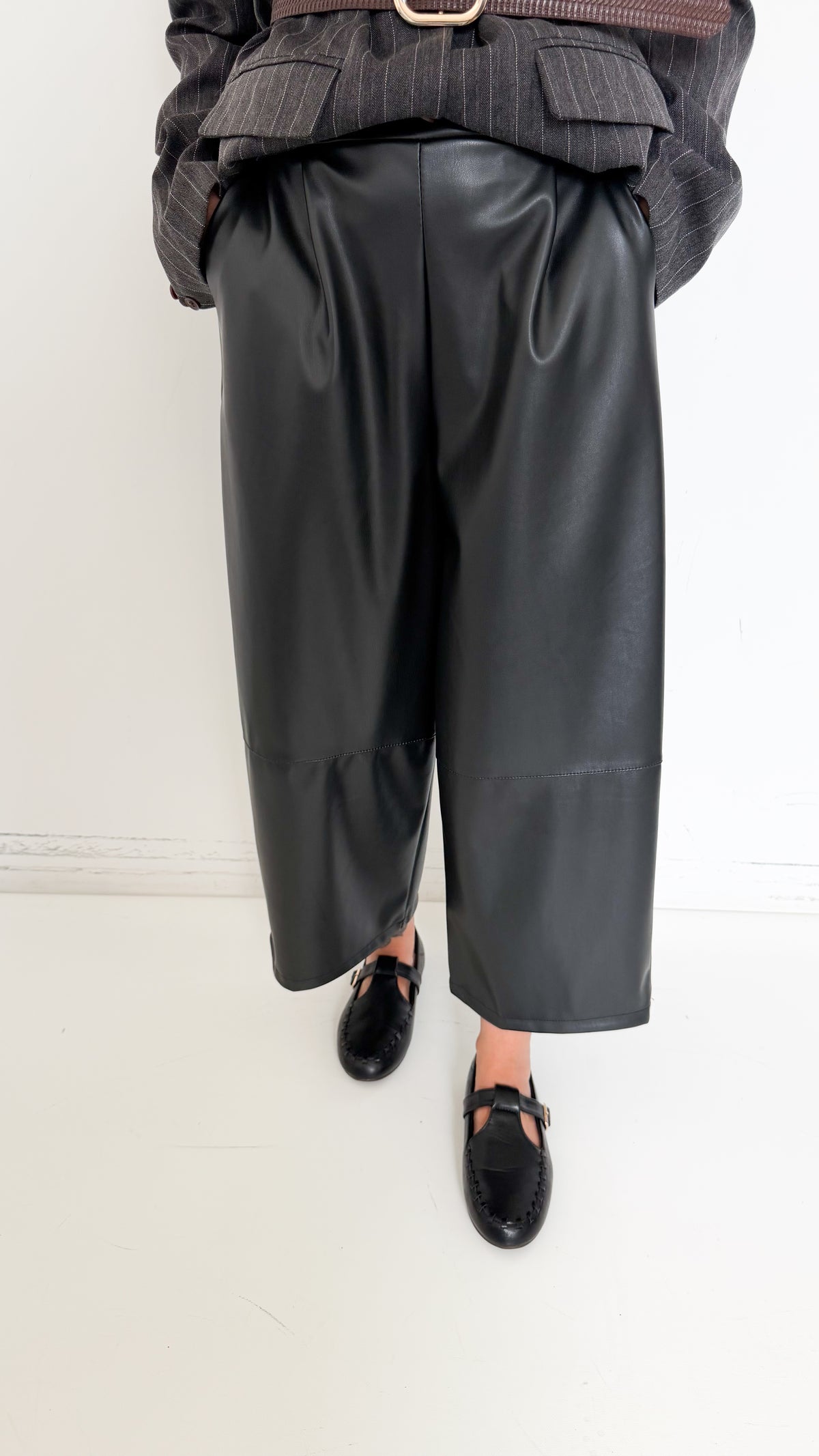 Pantaloni Neri Culotte In Similpelle