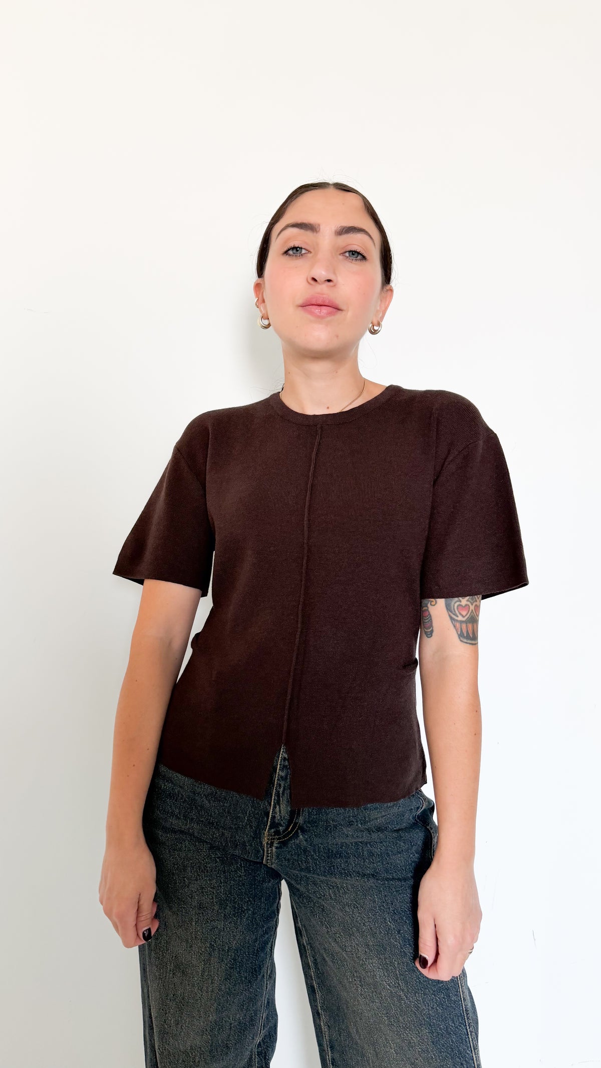 Maglia Marrone Mezza Manica Con Dettagli