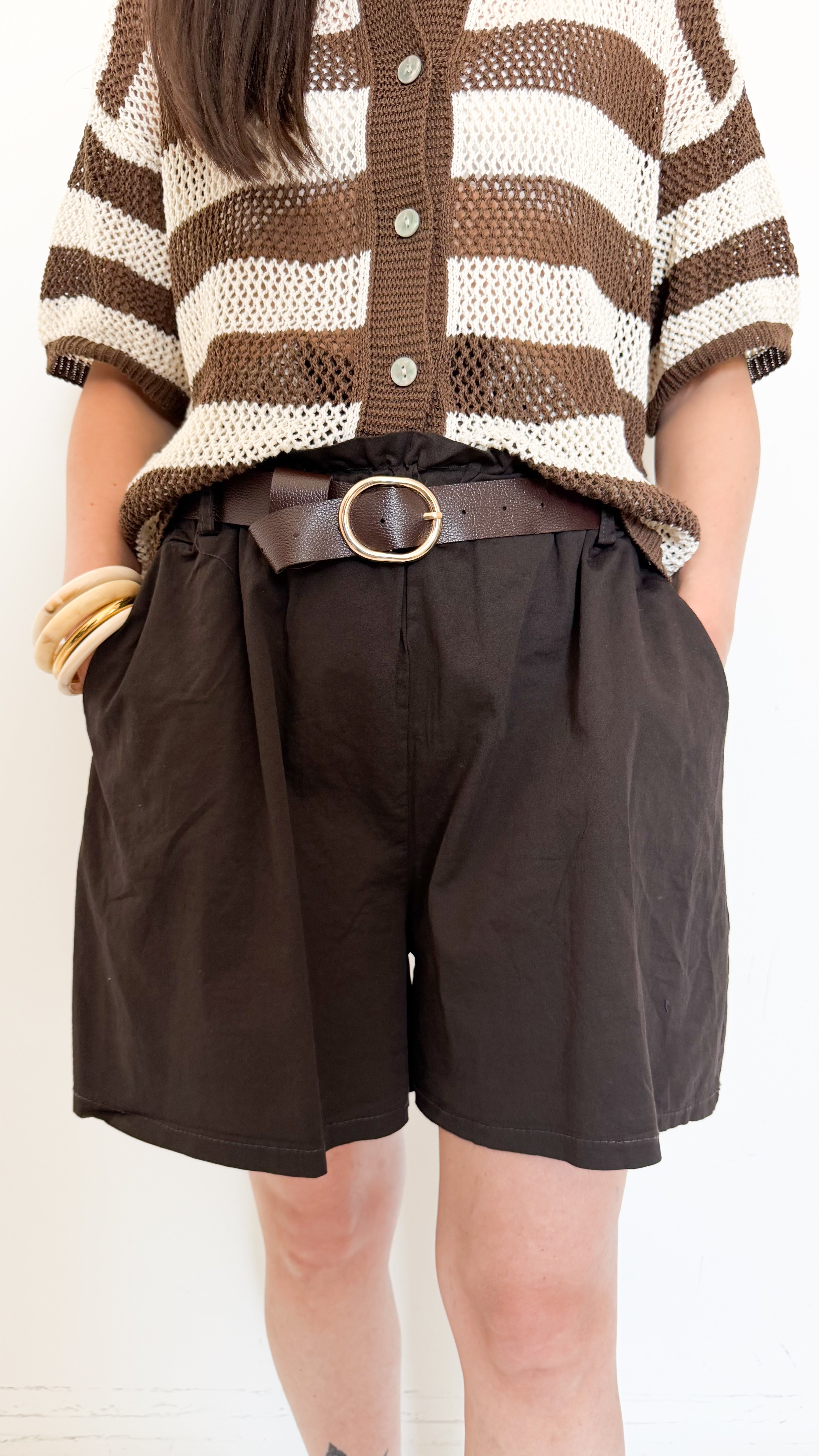 Bermuda Marrone Con Cintura