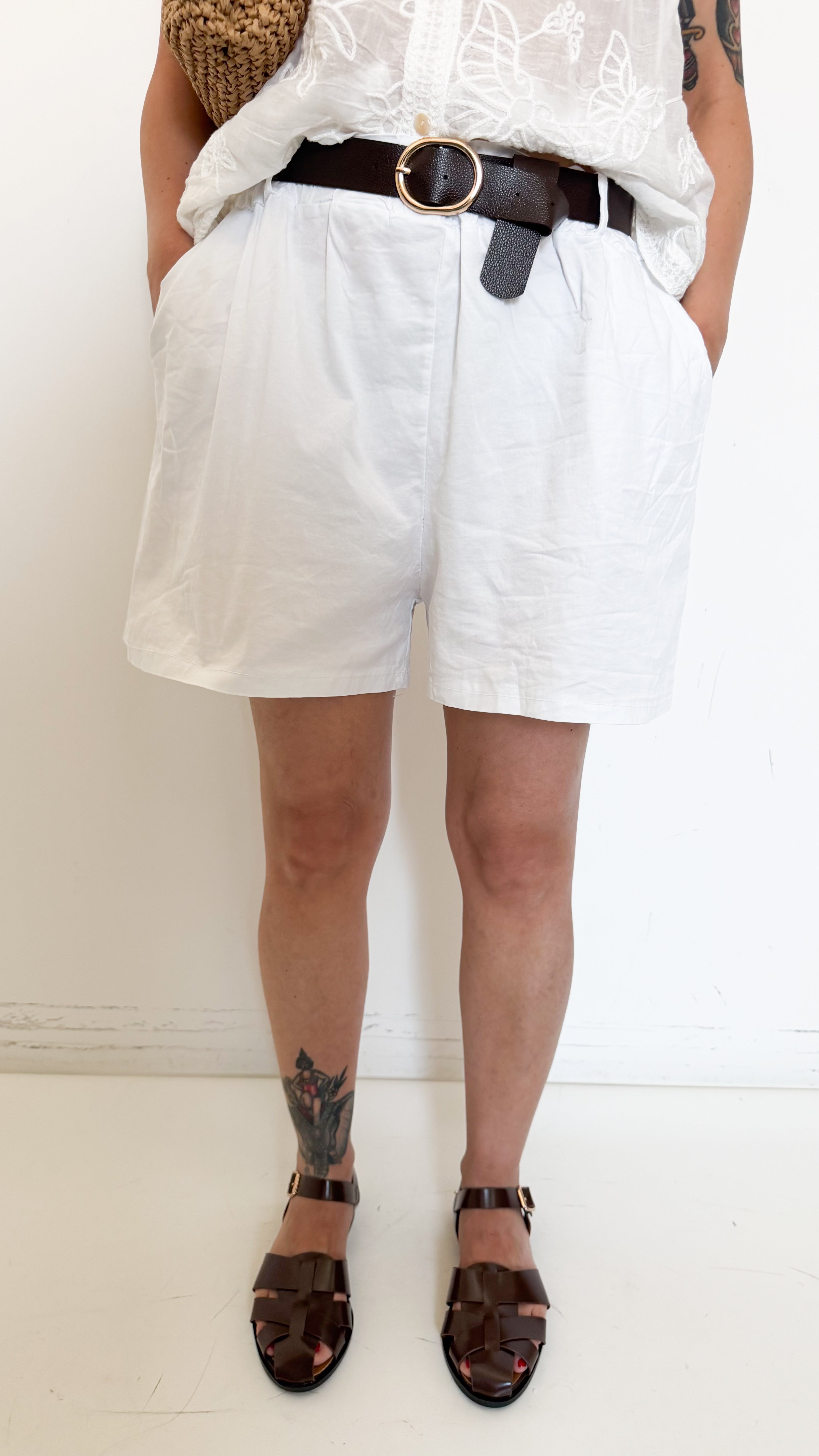 Bermuda Bianco Con Cintura