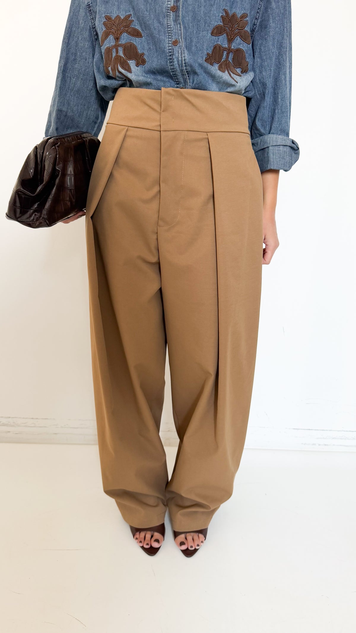 Pantaloni Vita Alta Con Pinces