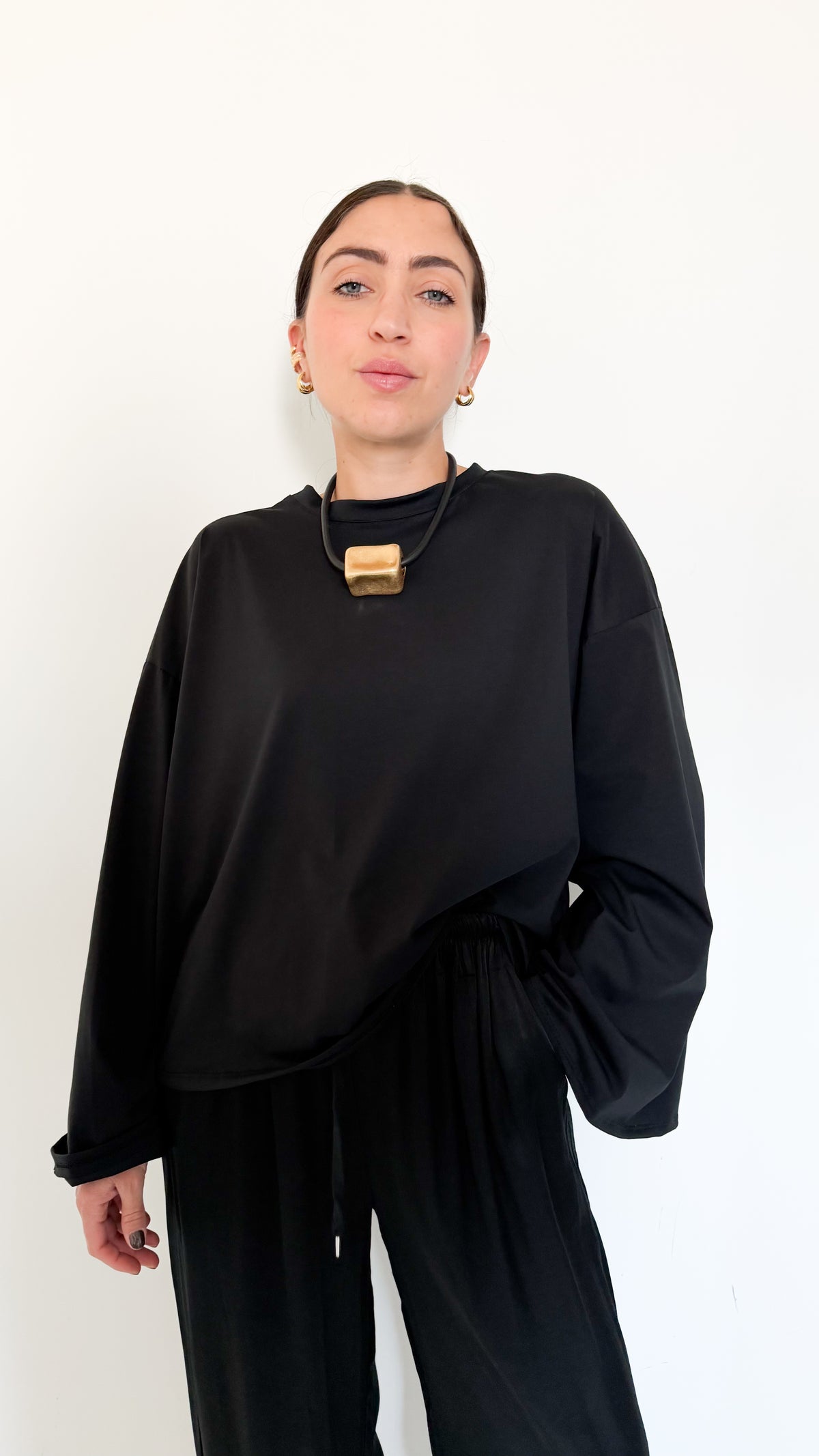 Maglia Nera Manica A Campana