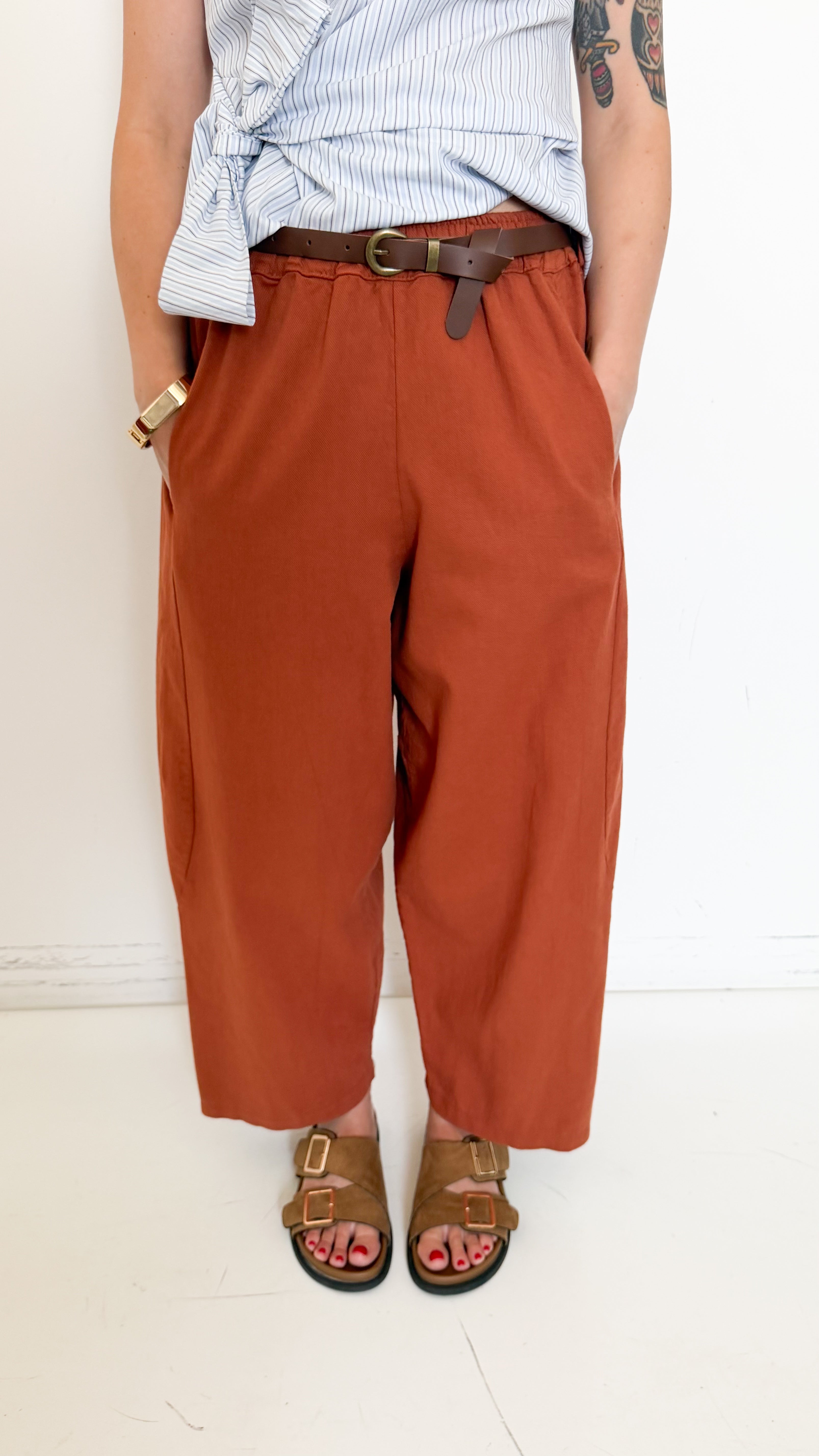 Pantaloni Ruggine Con Cintura