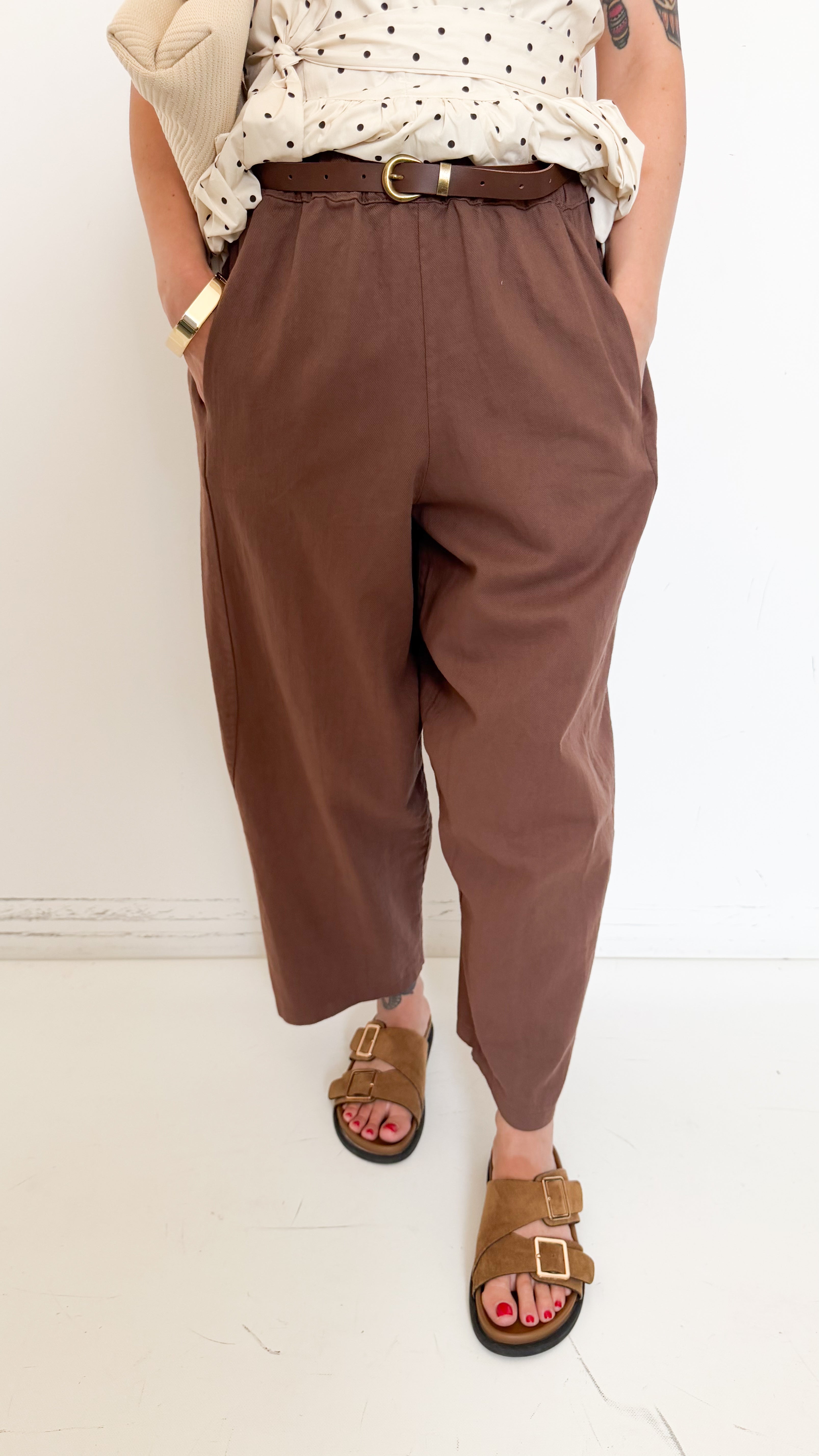 Pantaloni Marroni Con Cintura