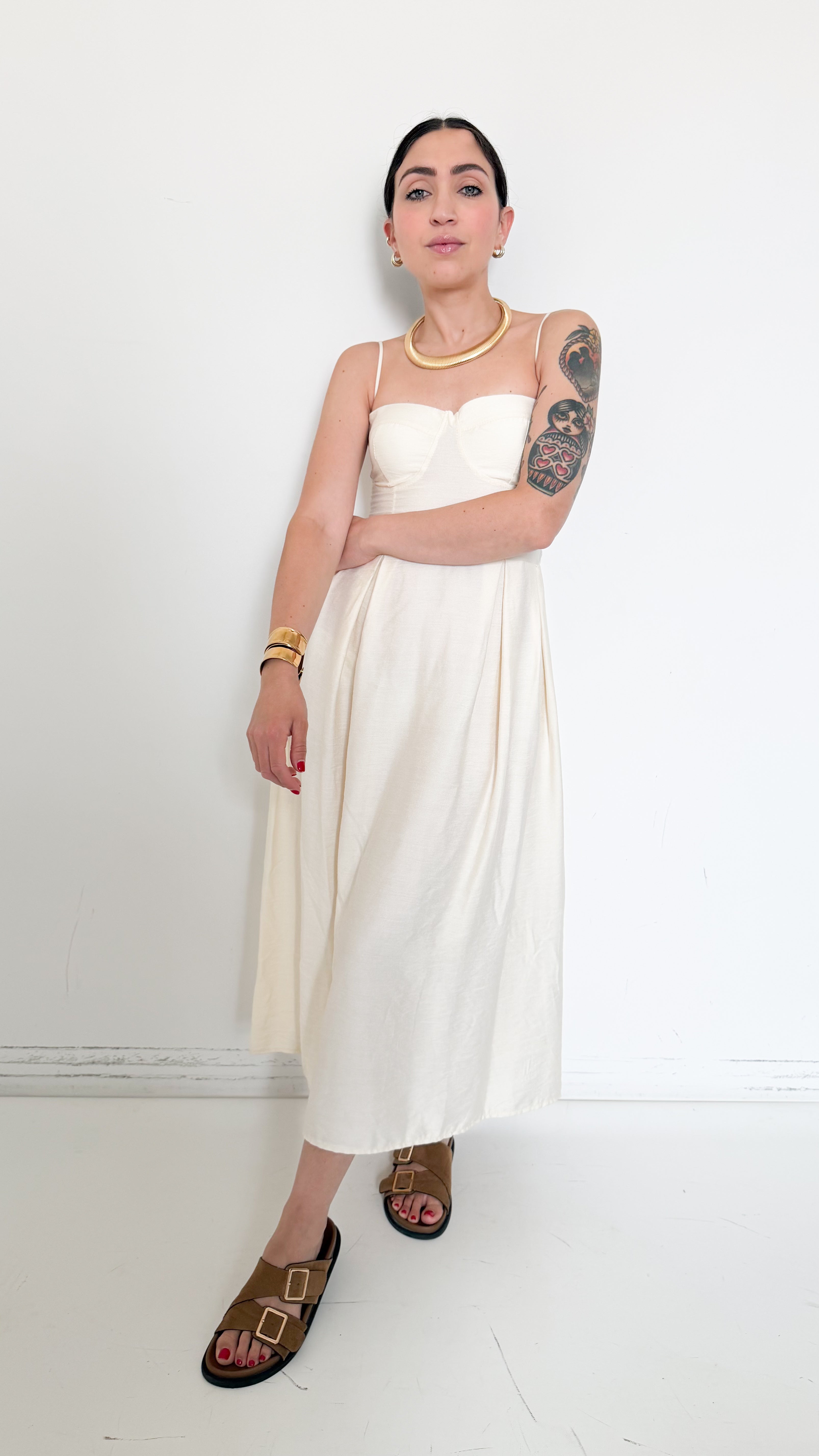 Vestito Burro Midi Con Lacci