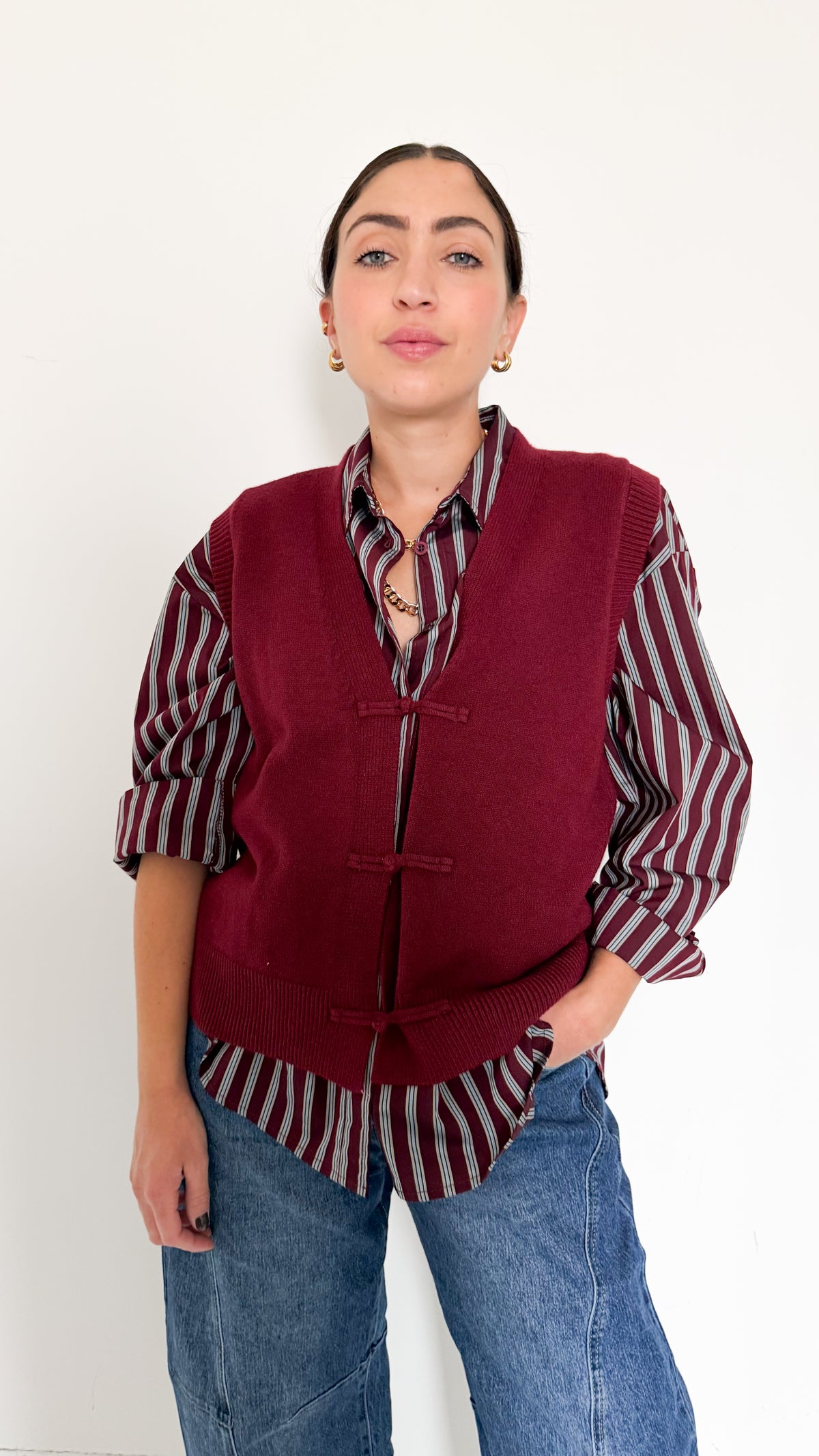 Gilet Bordeaux Con Dettagli