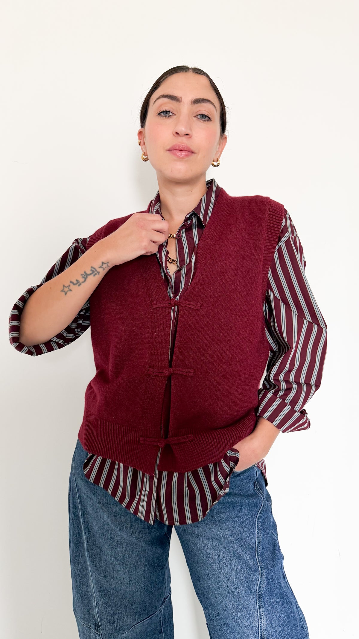 Gilet Bordeaux Con Dettagli