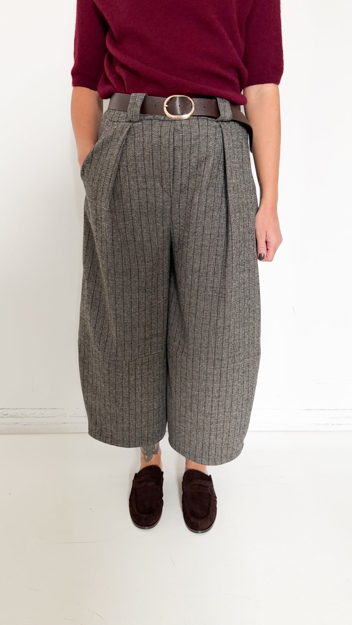 Pantaloni Gessati Cropped Barrel Grigi