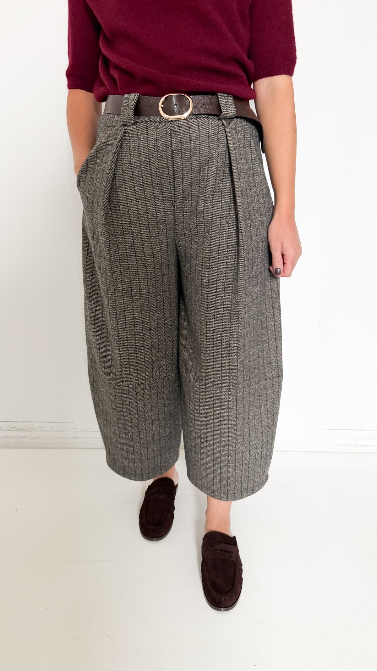 Pantaloni Gessati Cropped Barrel Grigi