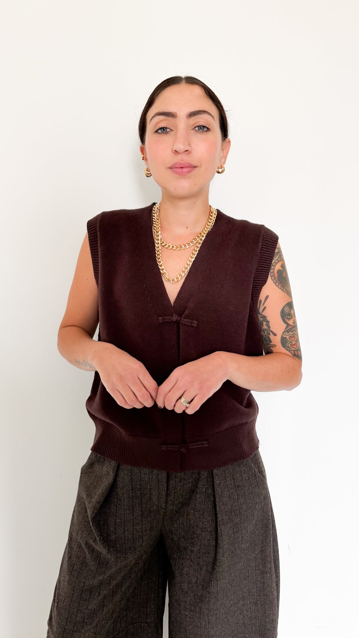 Gilet Marrone Con Dettagli