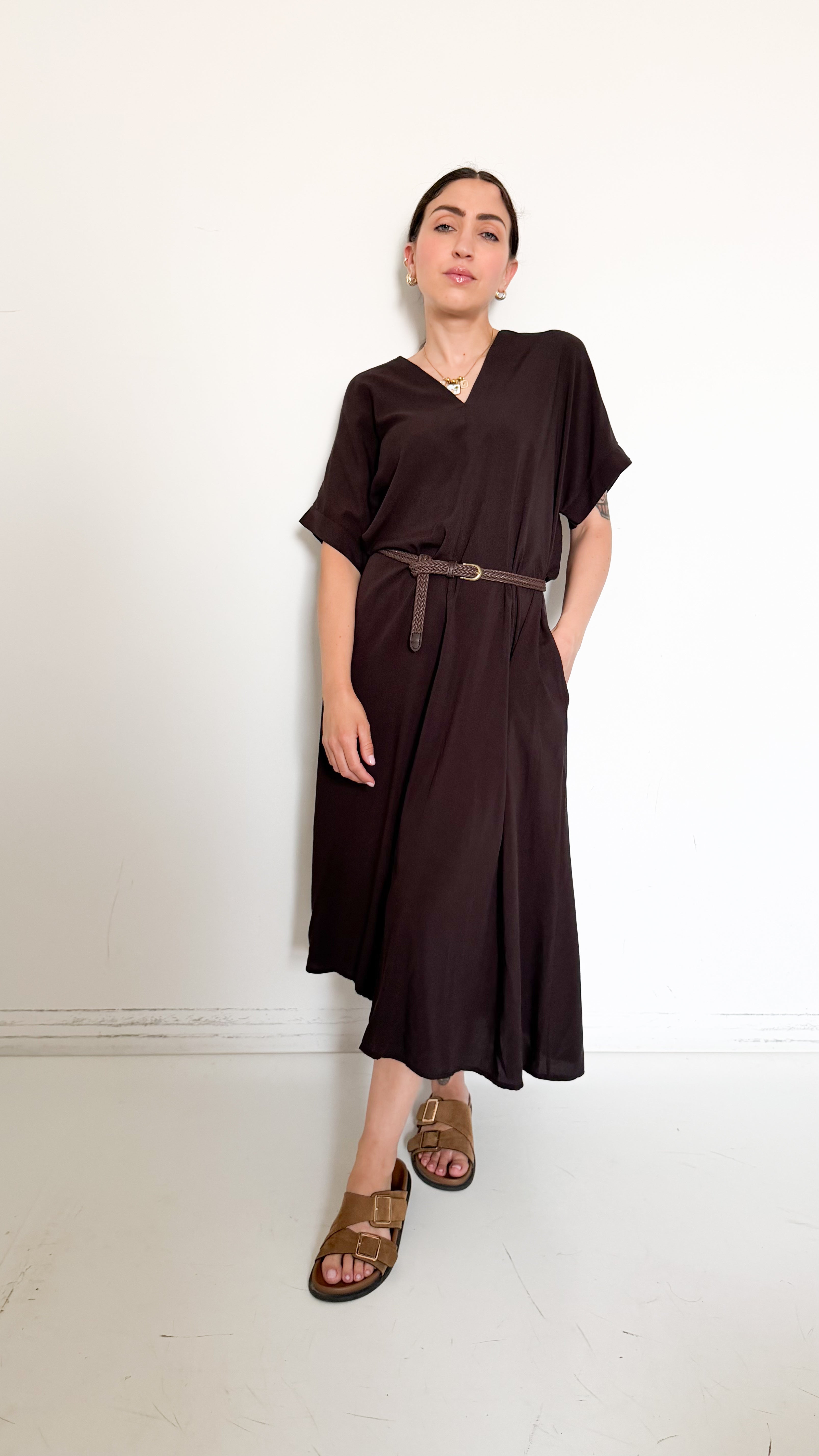 Vestito Marrone Scollo A Punta