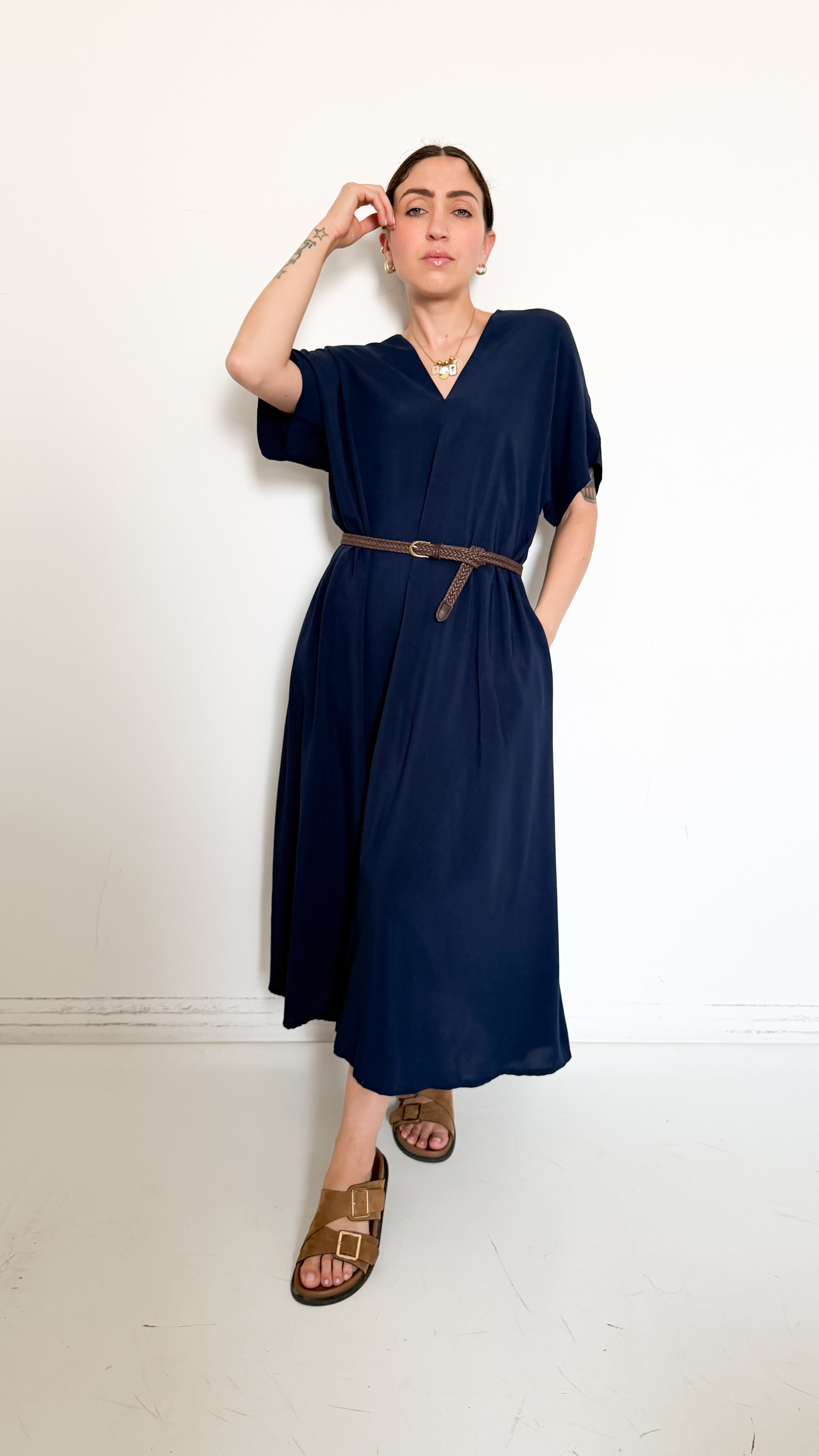 Vestito Blu Scollo A Punta