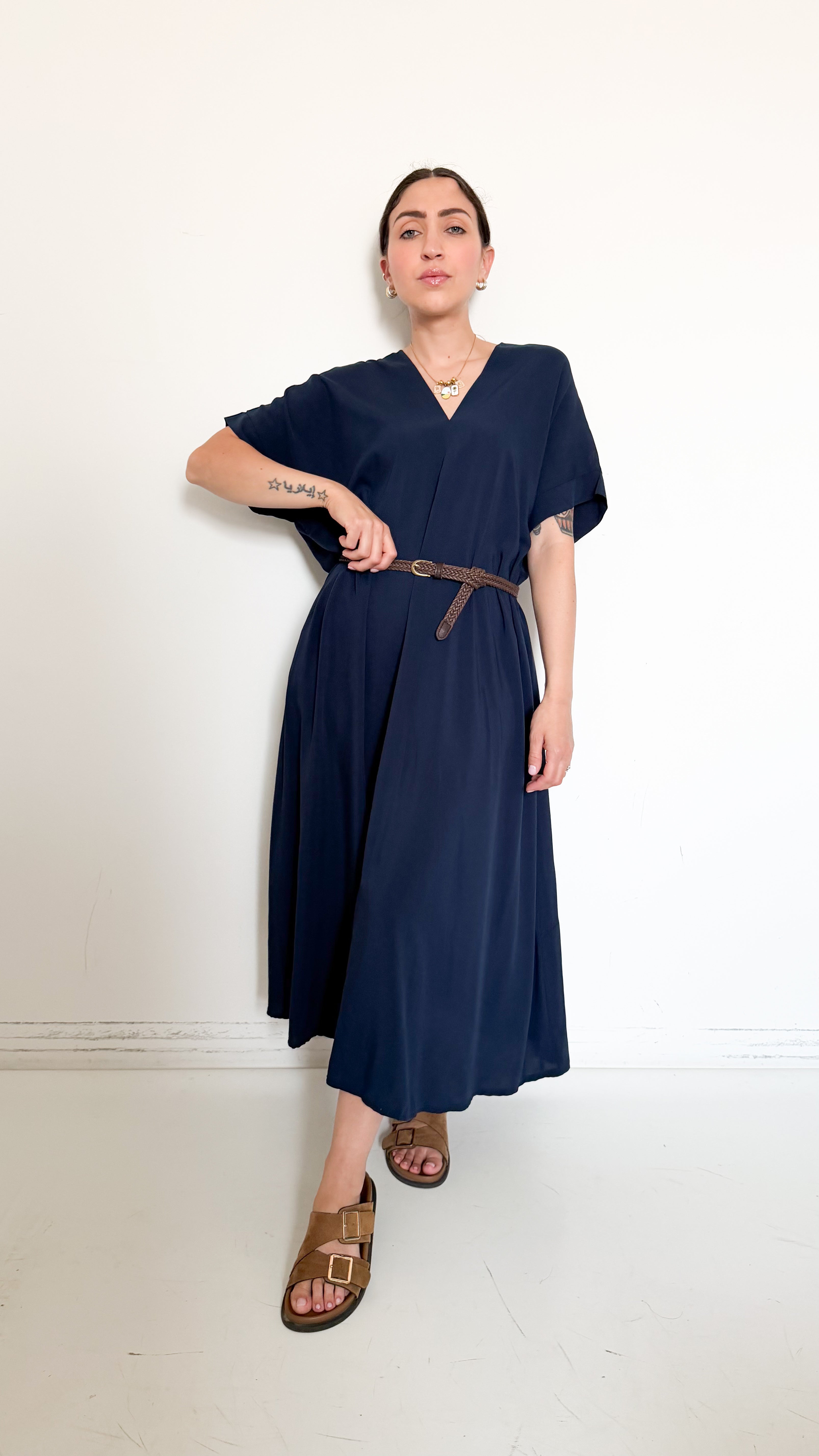 Vestito Blu Scollo A Punta