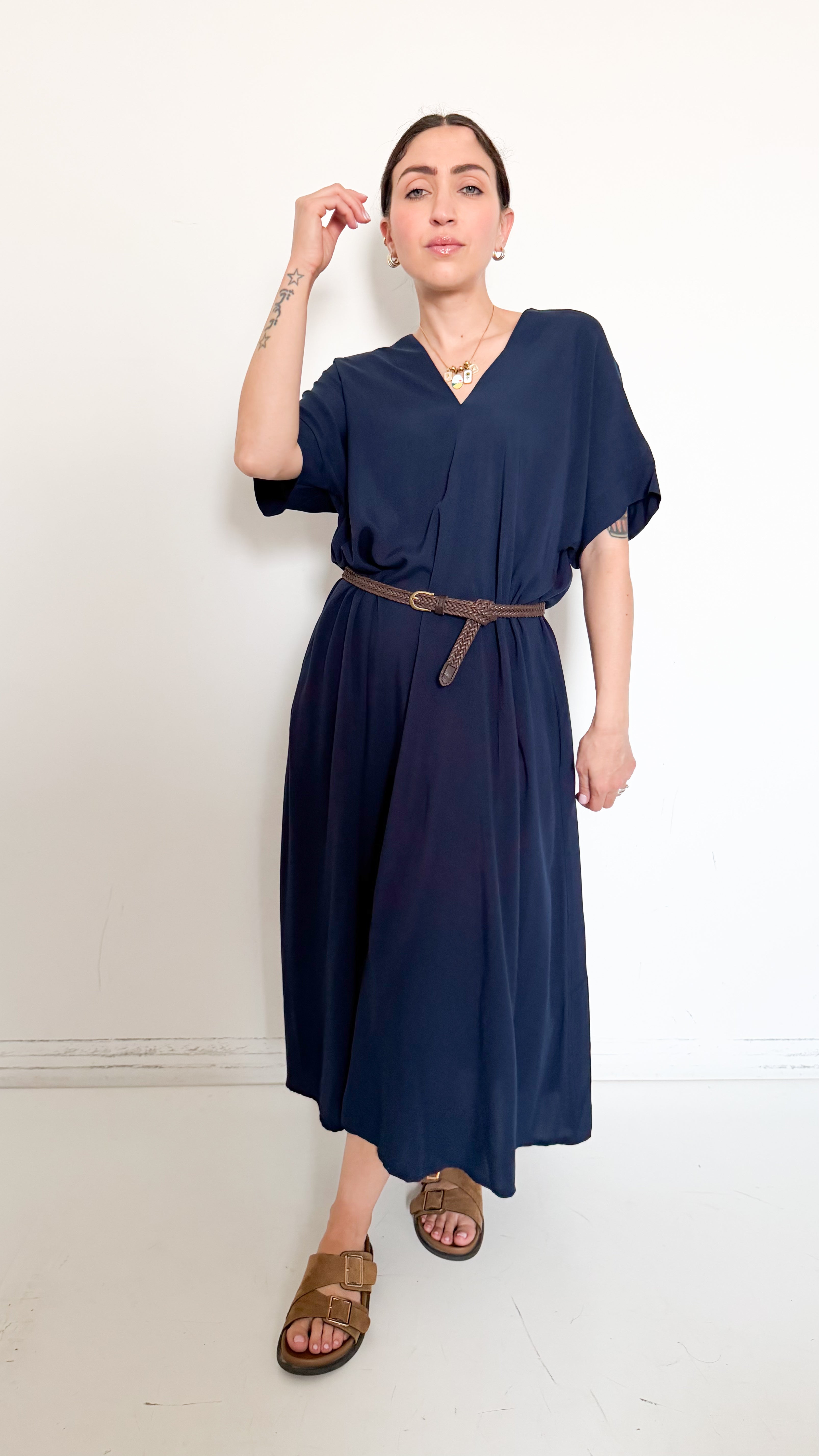 Vestito Blu Scollo A Punta