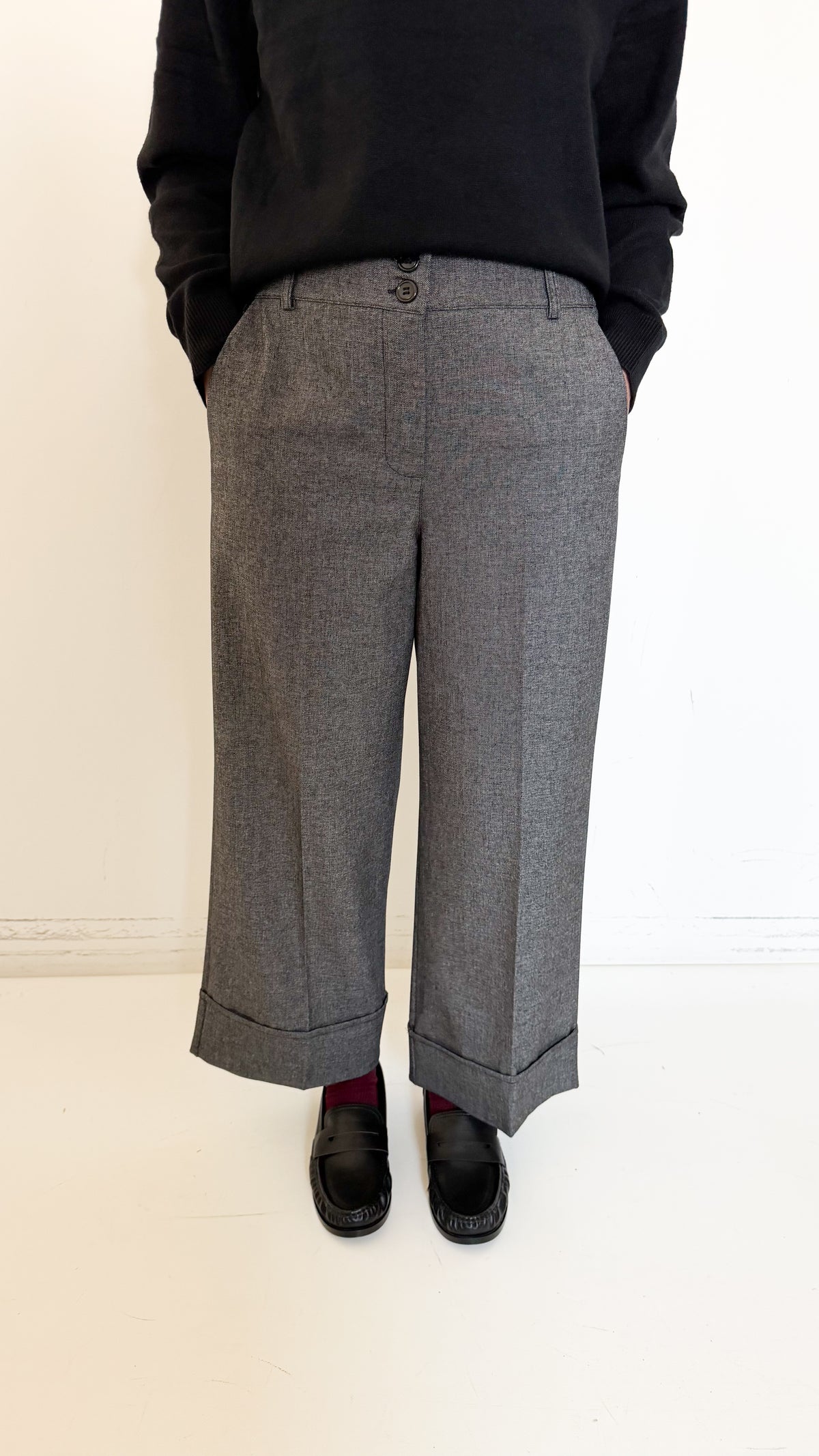 Pantaloni Grigi Con Risvolto