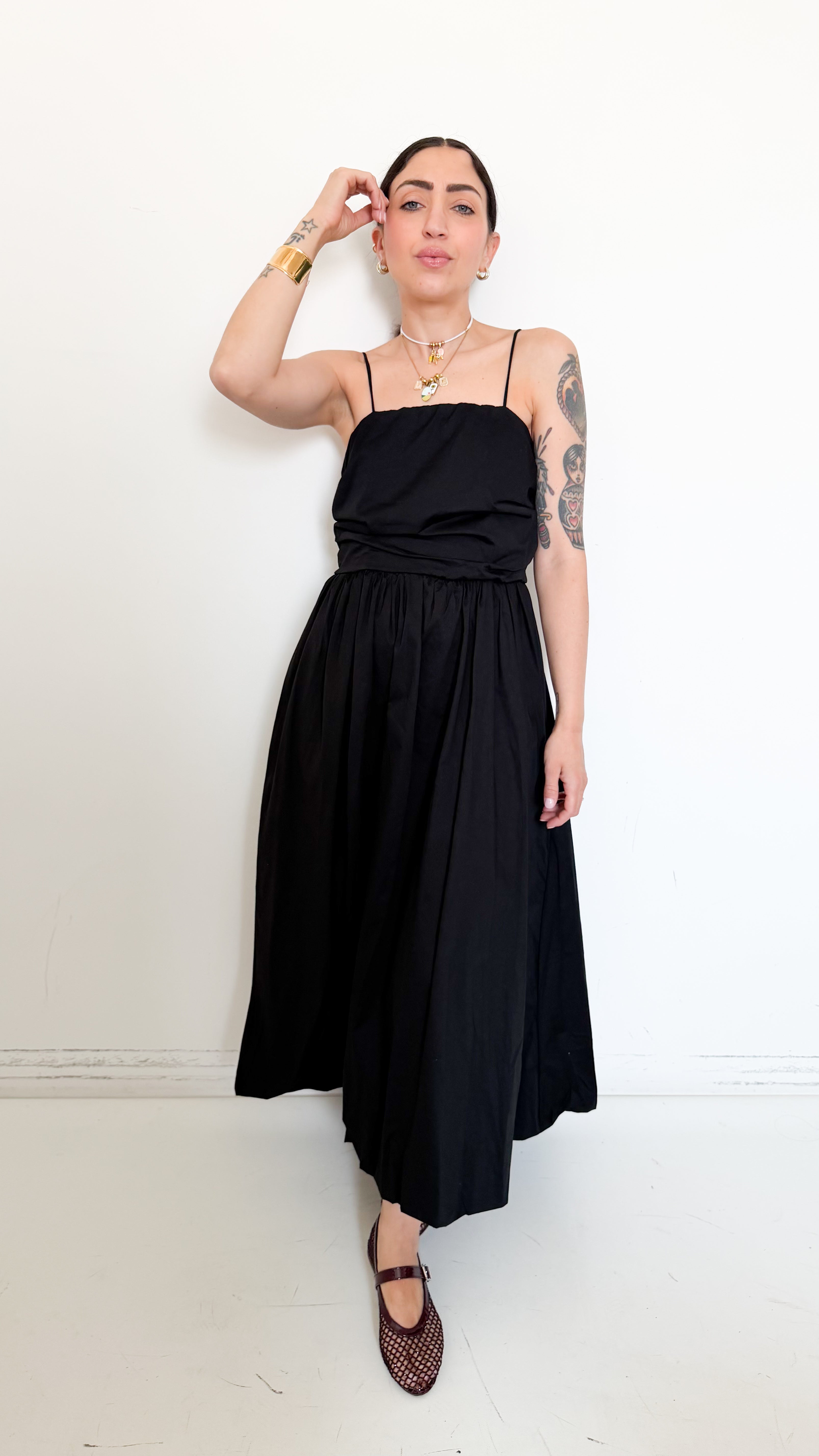 Vestito Nero Con Spacco