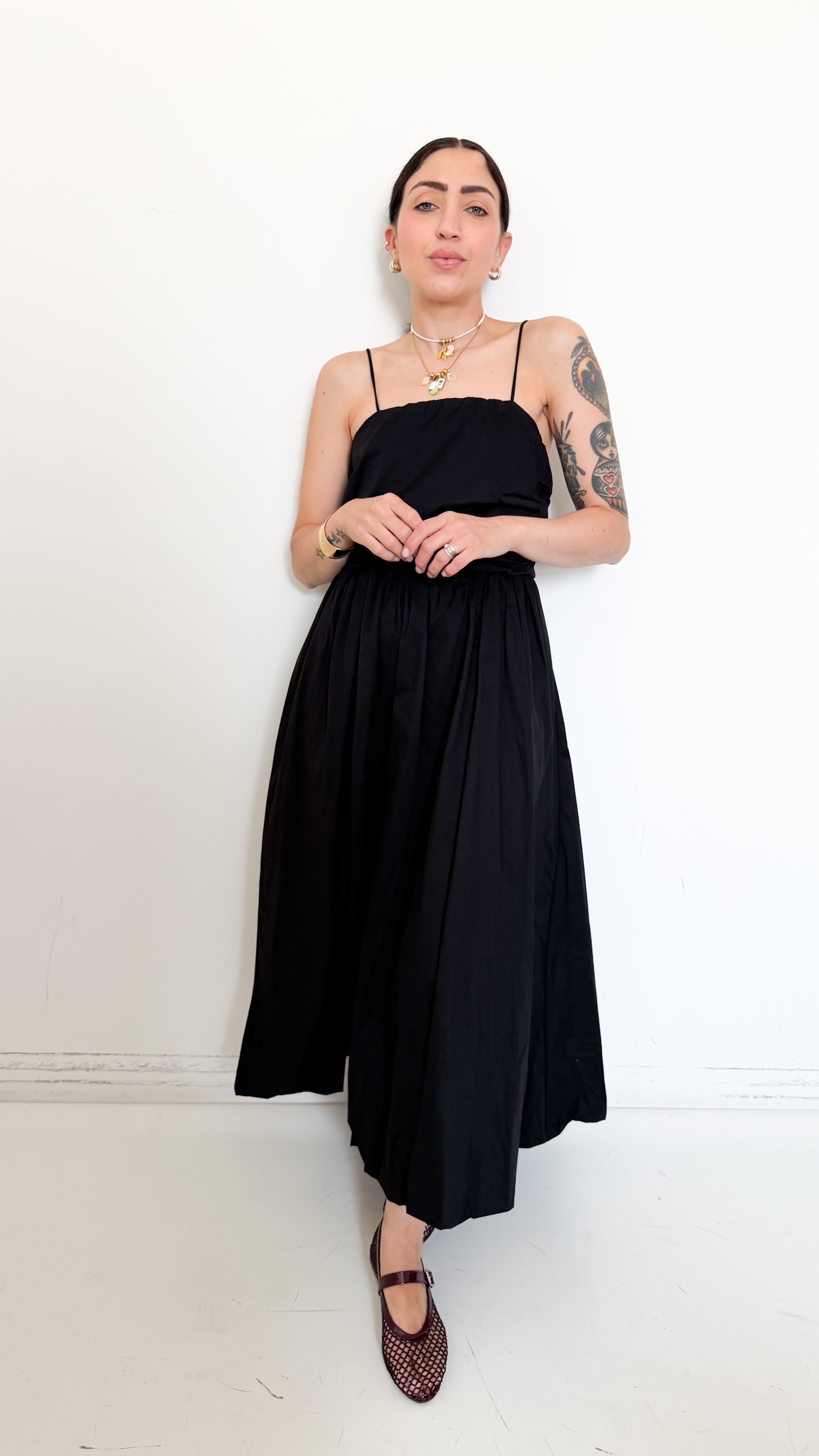 Vestito Nero Con Spacco