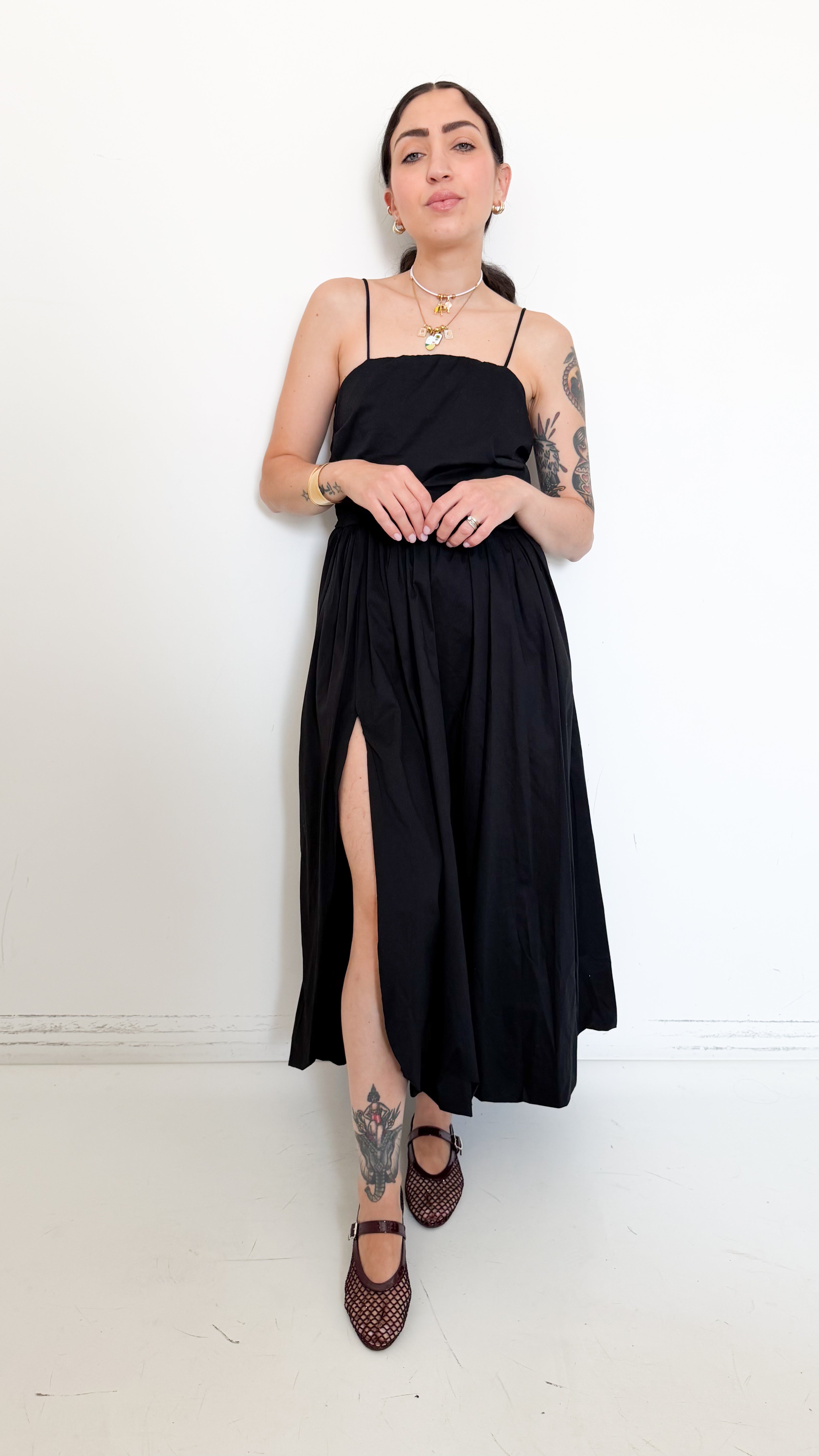 Vestito Nero Con Spacco
