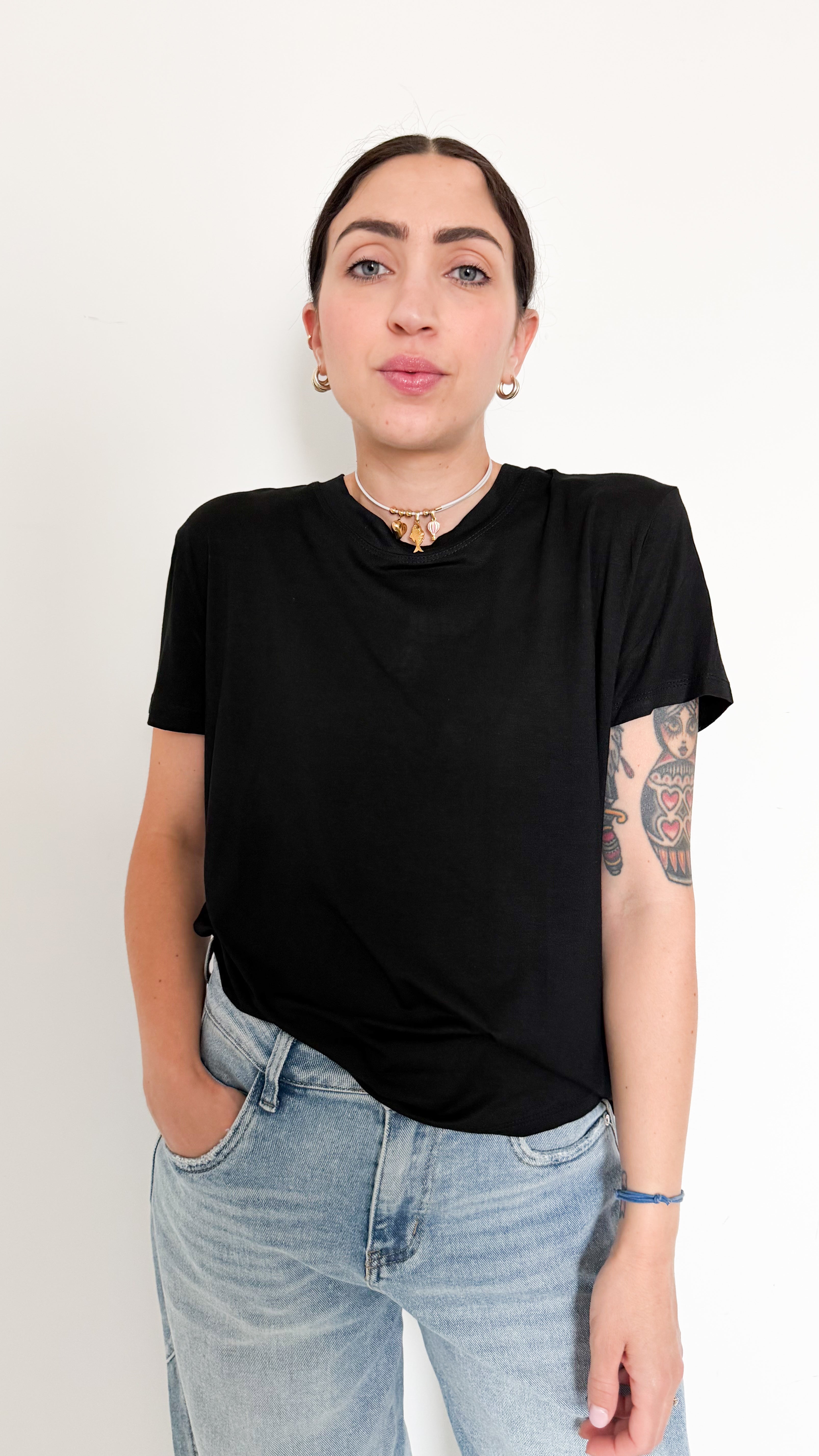 T-Shirt Nera In Viscosa