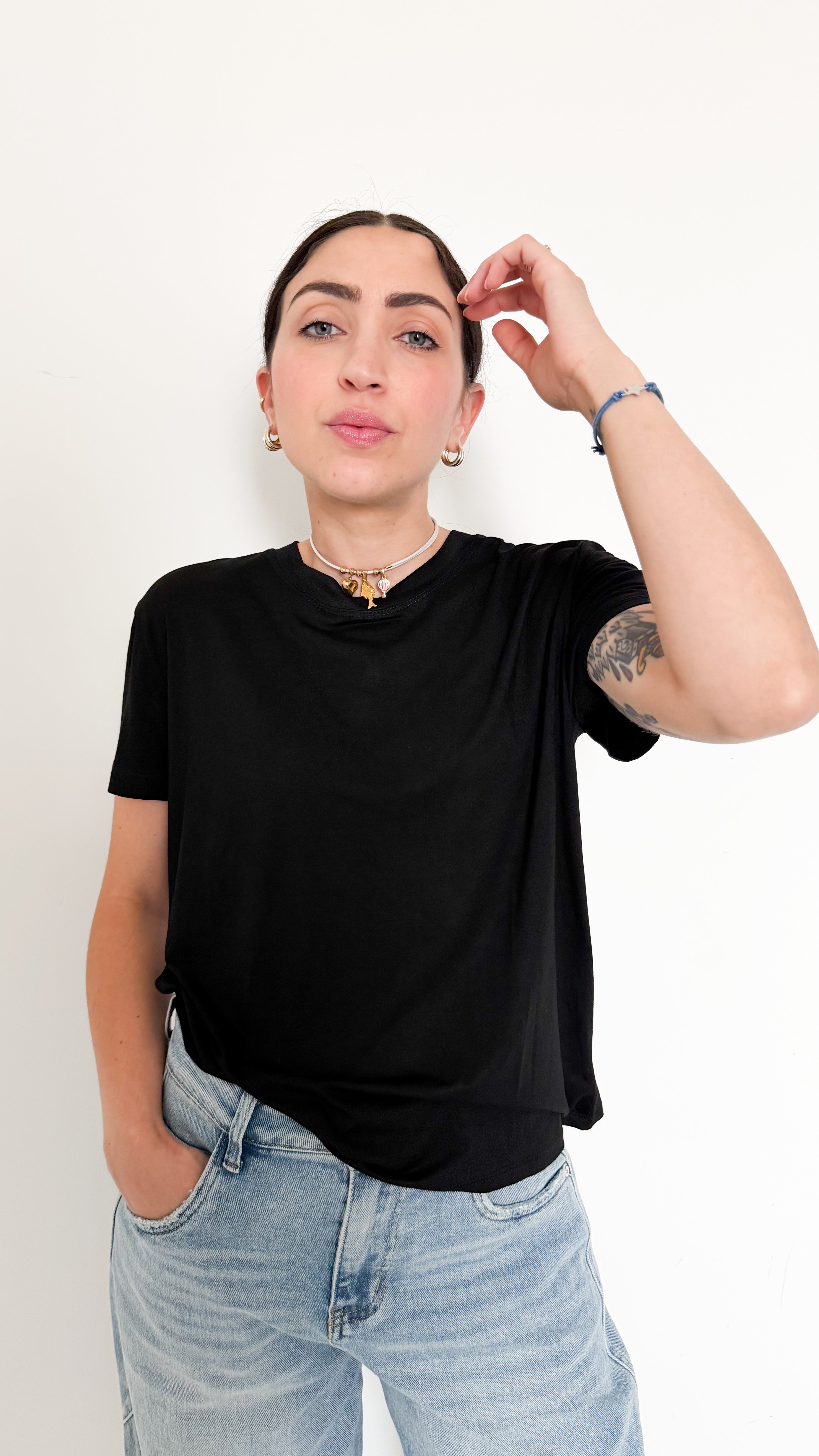 T-Shirt Nera In Viscosa