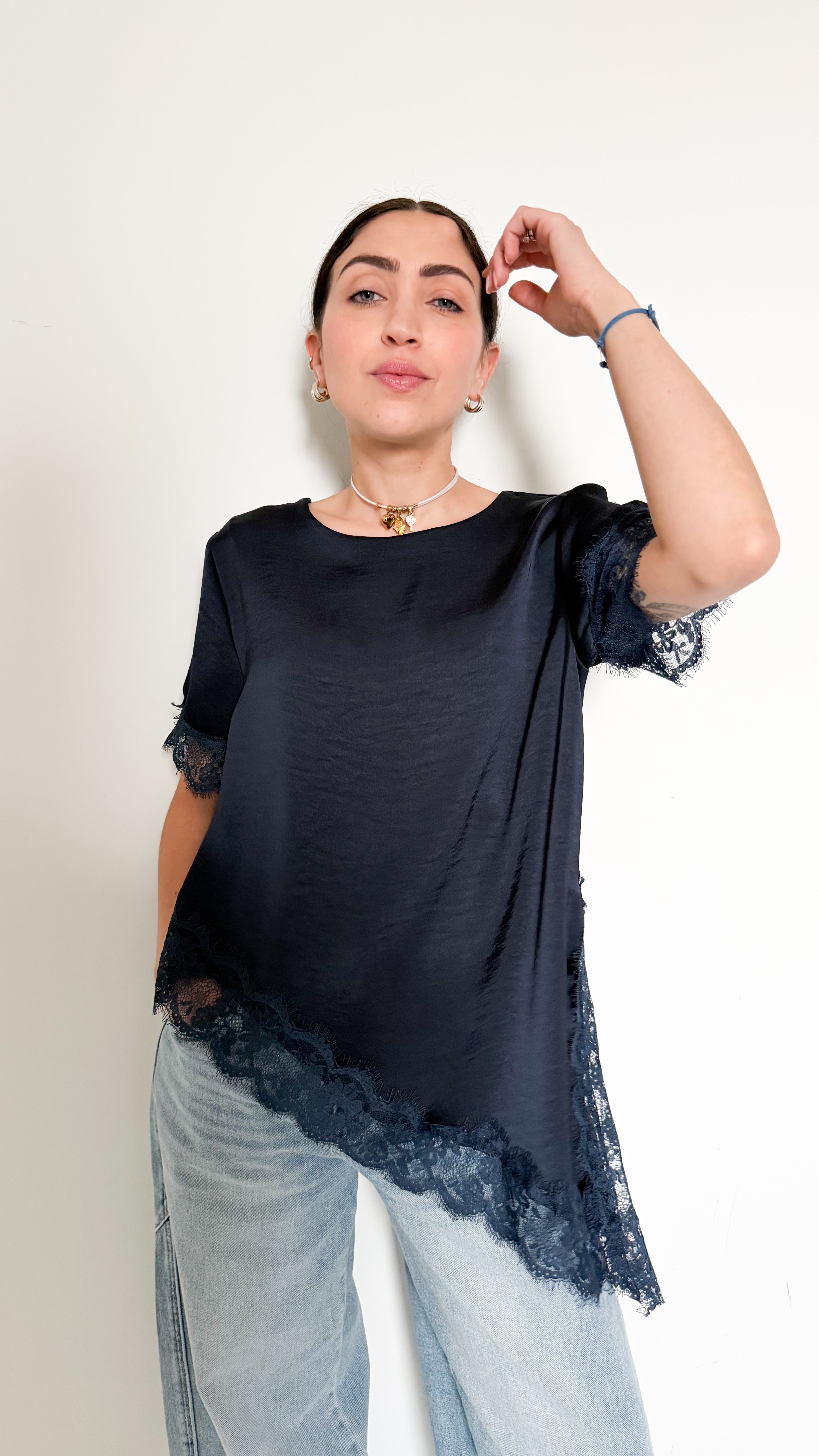 T-Shirt Blu Con Pizzo