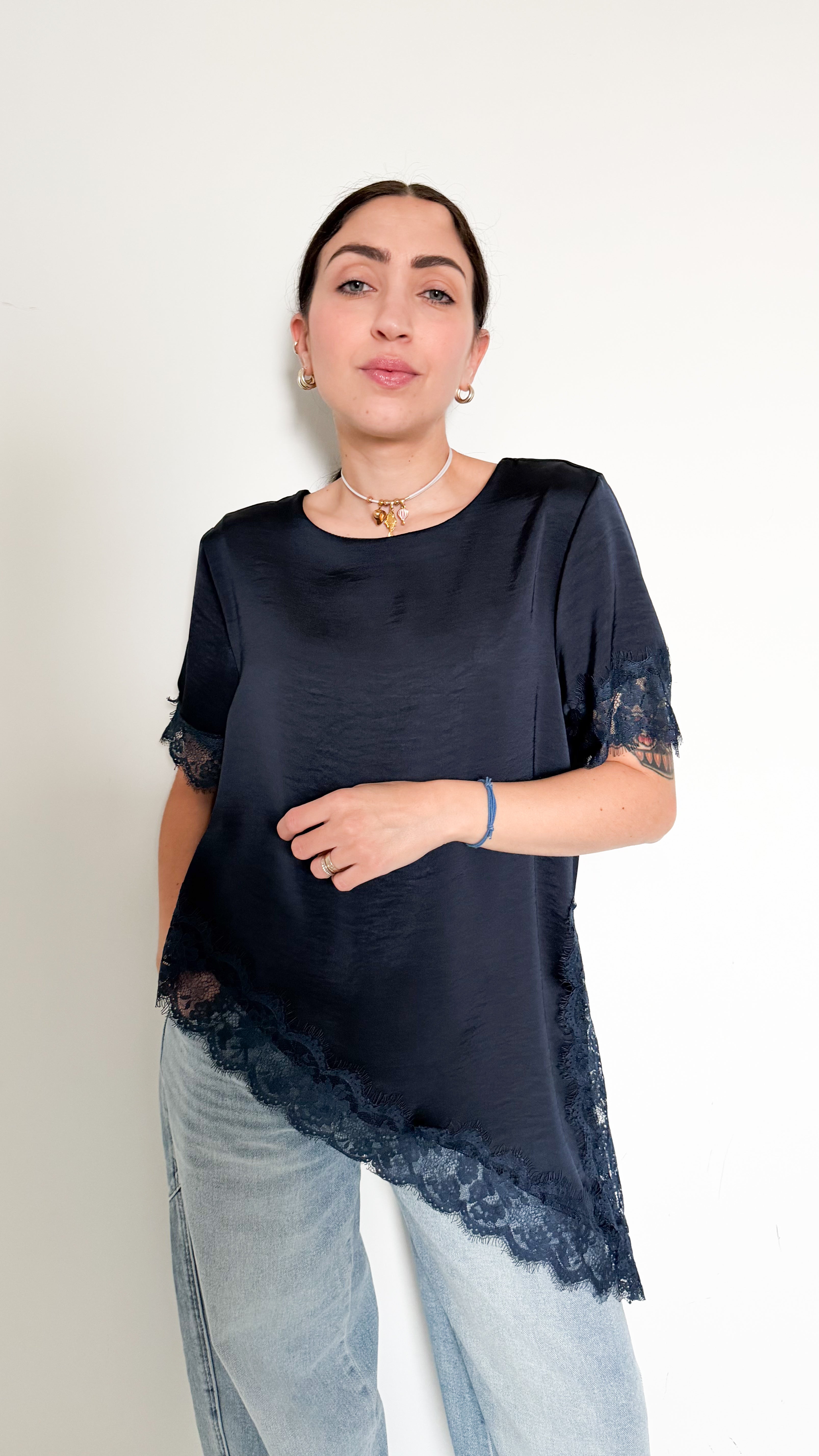 T-Shirt Blu Con Pizzo