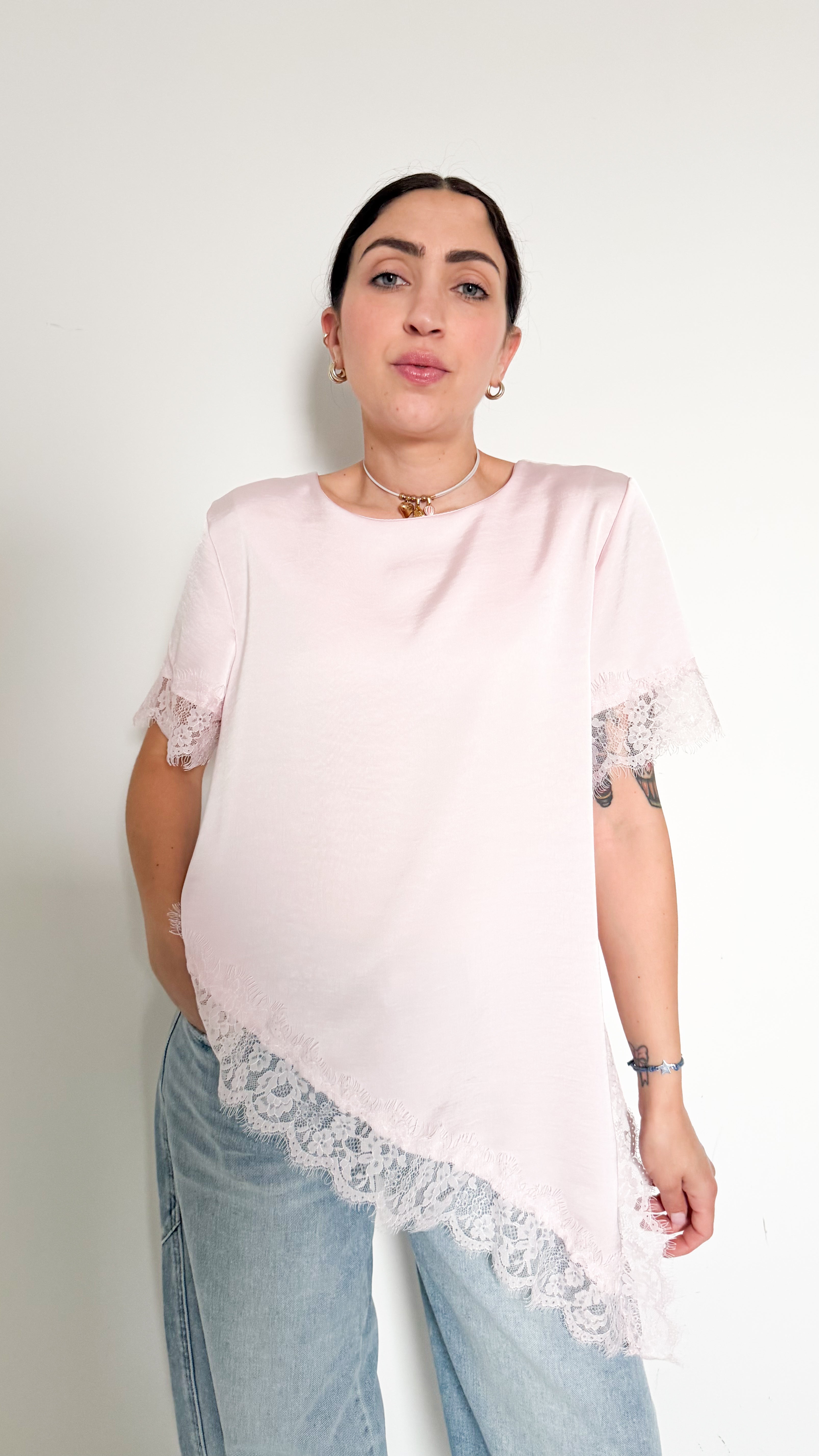 T-Shirt Rosa Con Pizzo