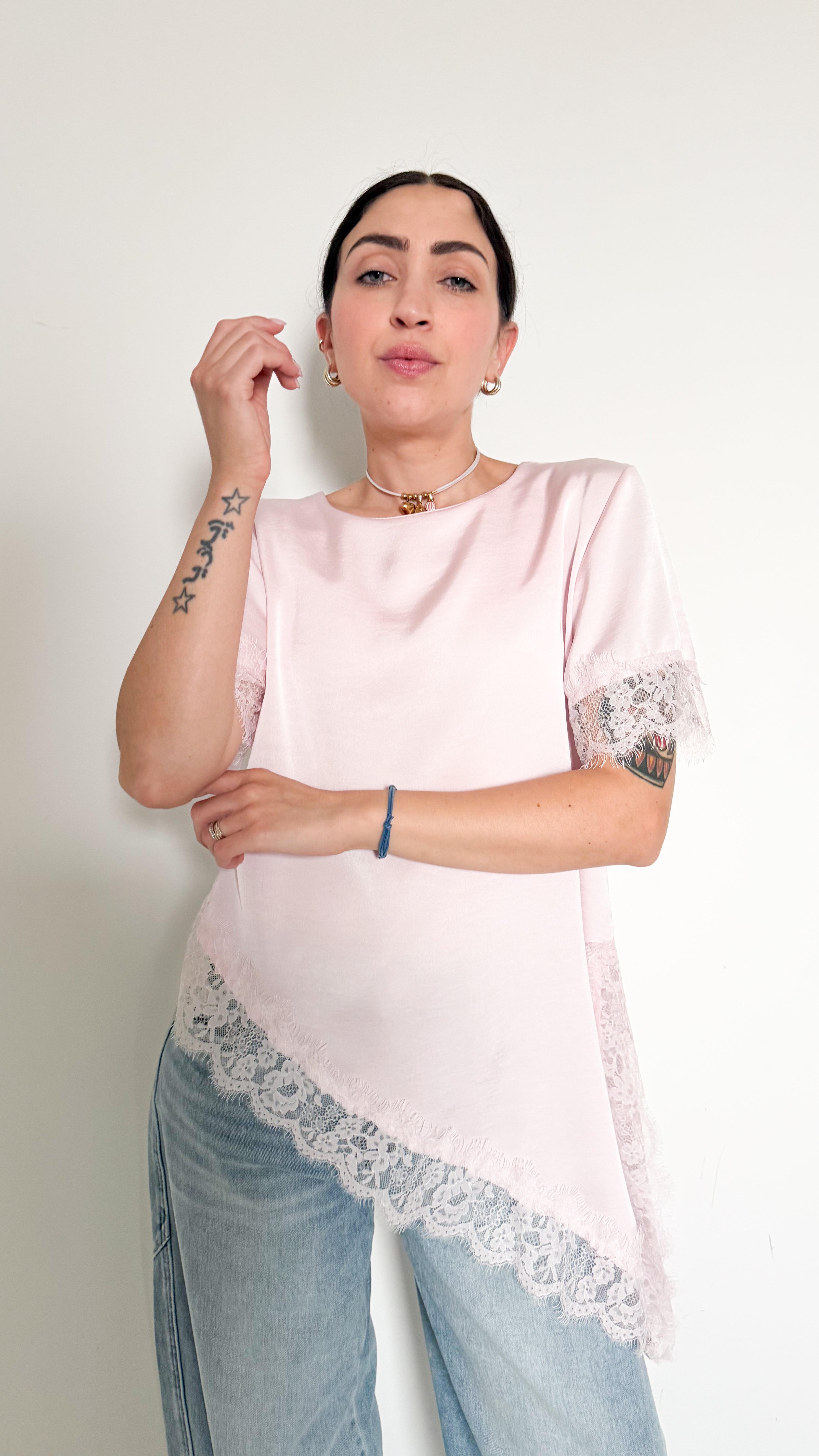 T-Shirt Rosa Con Pizzo