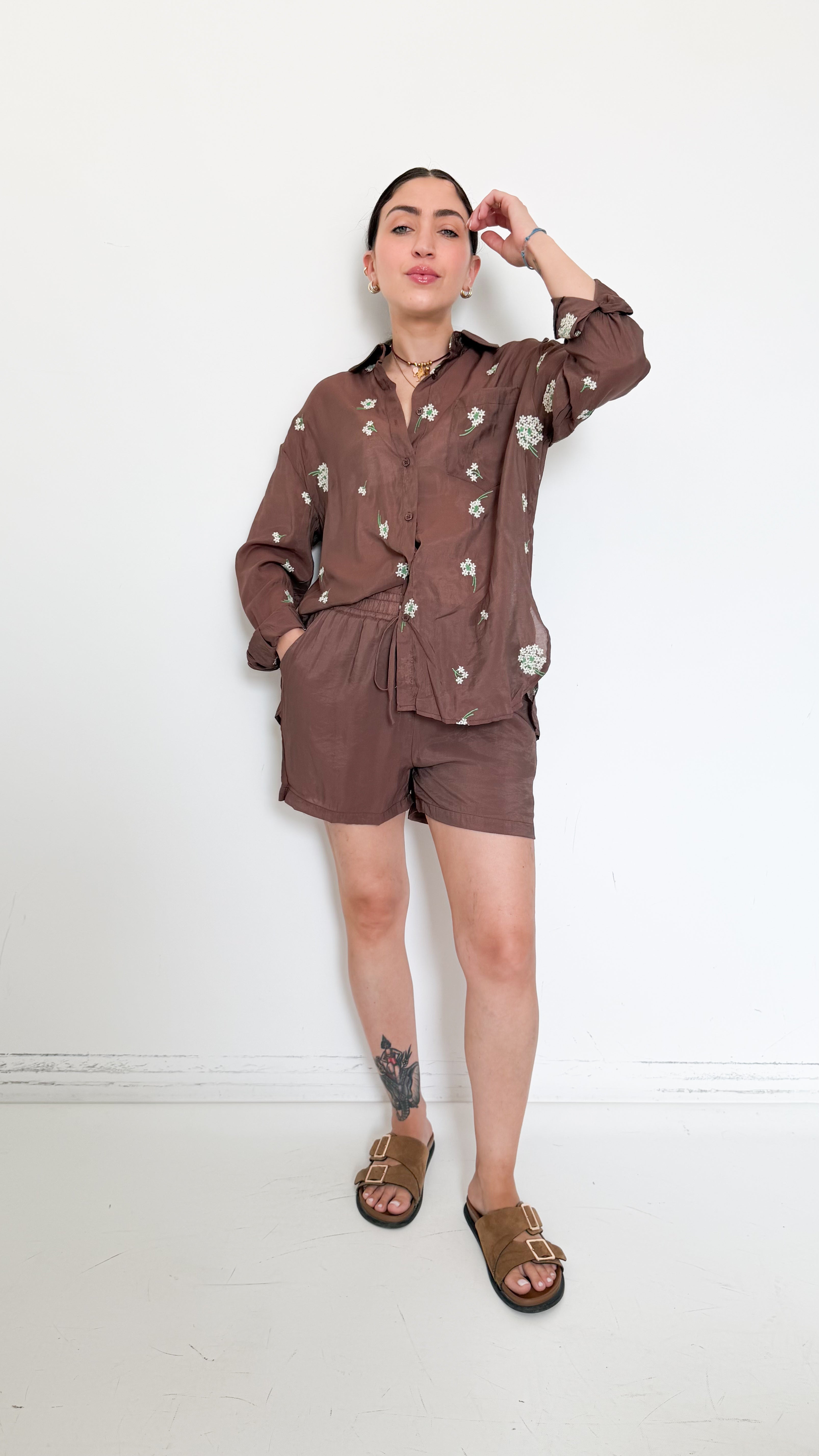Coordinato Marrone A Fantasia