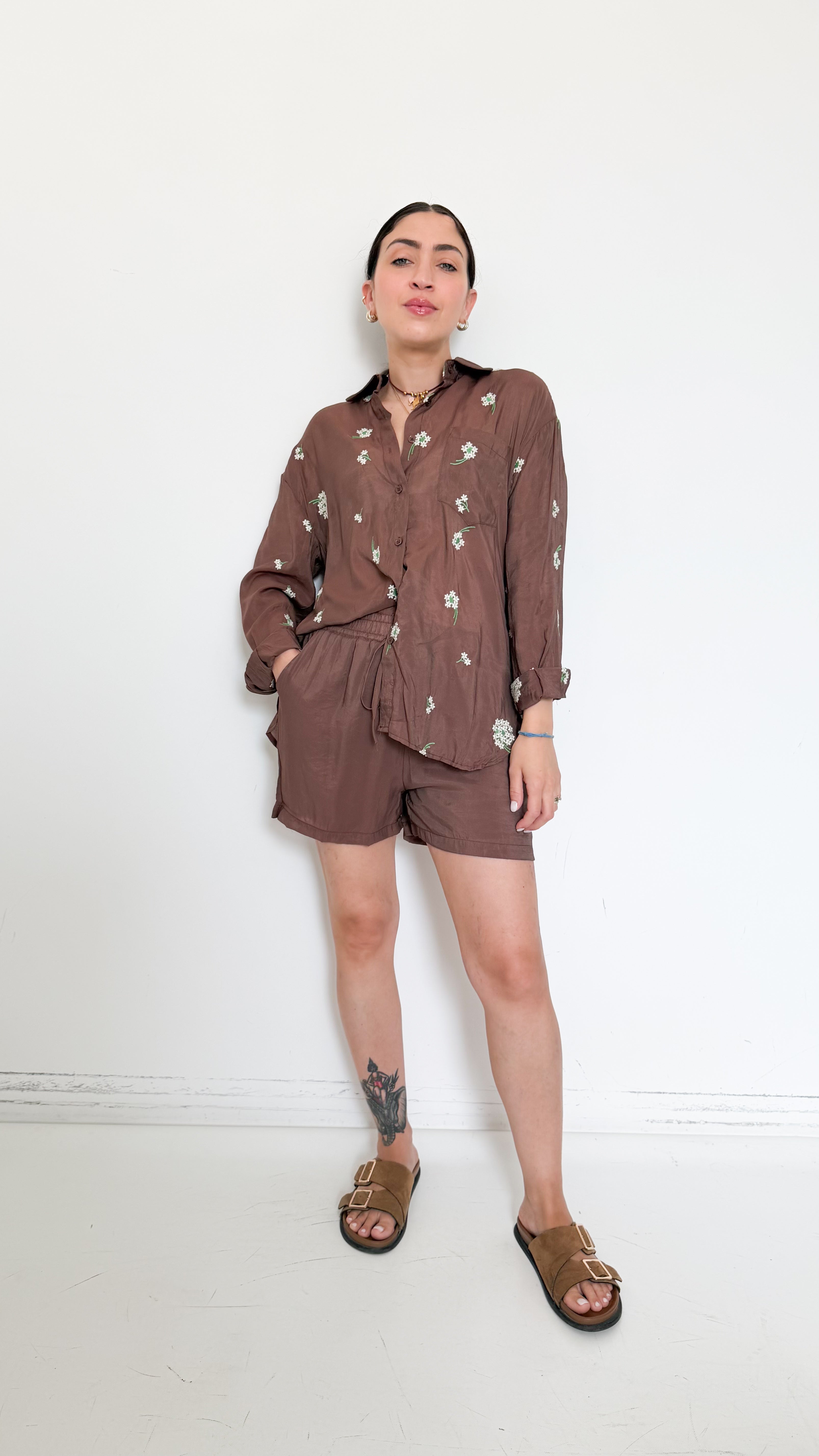 Coordinato Marrone A Fantasia