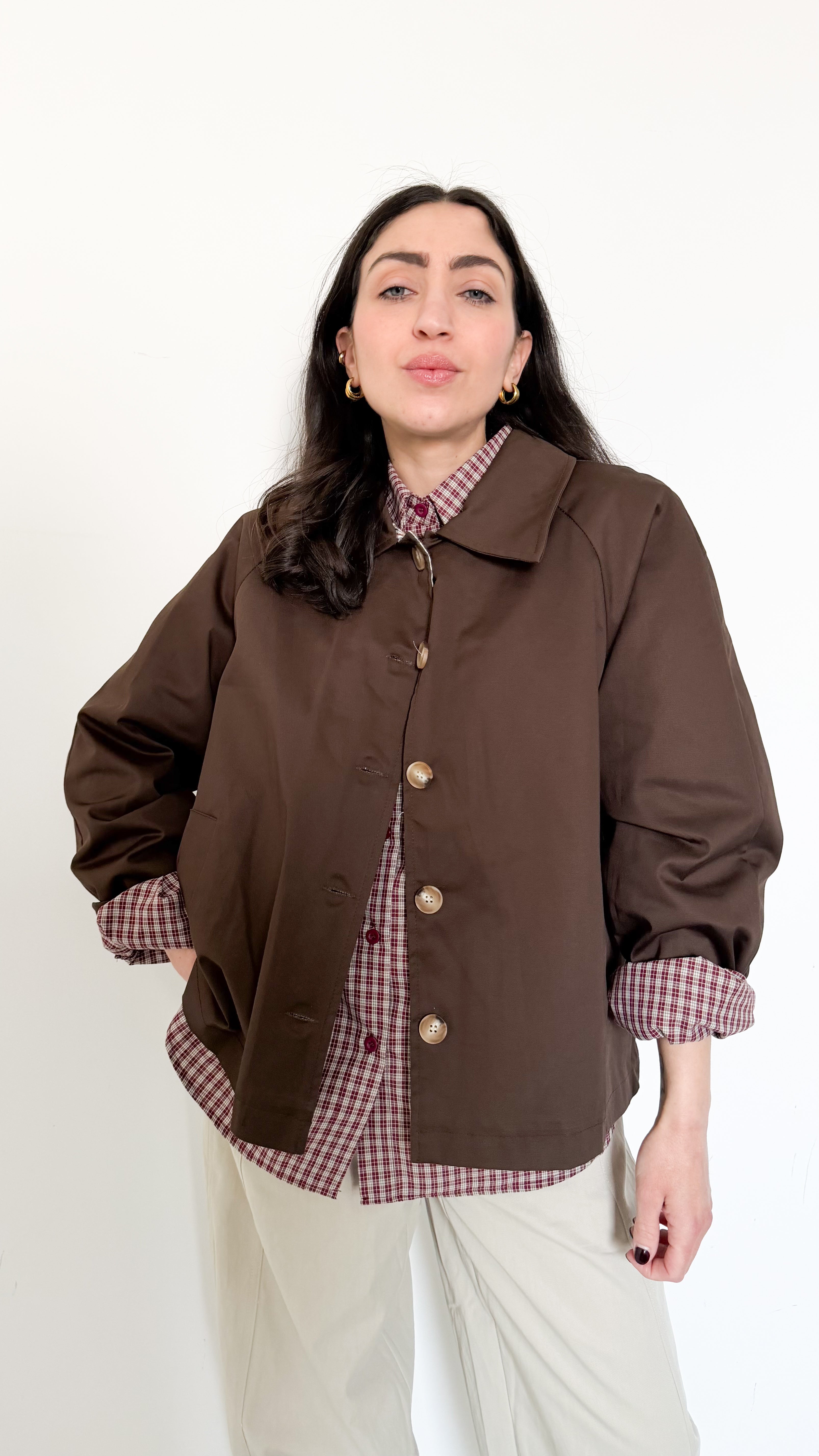 Trench Corto Marrone