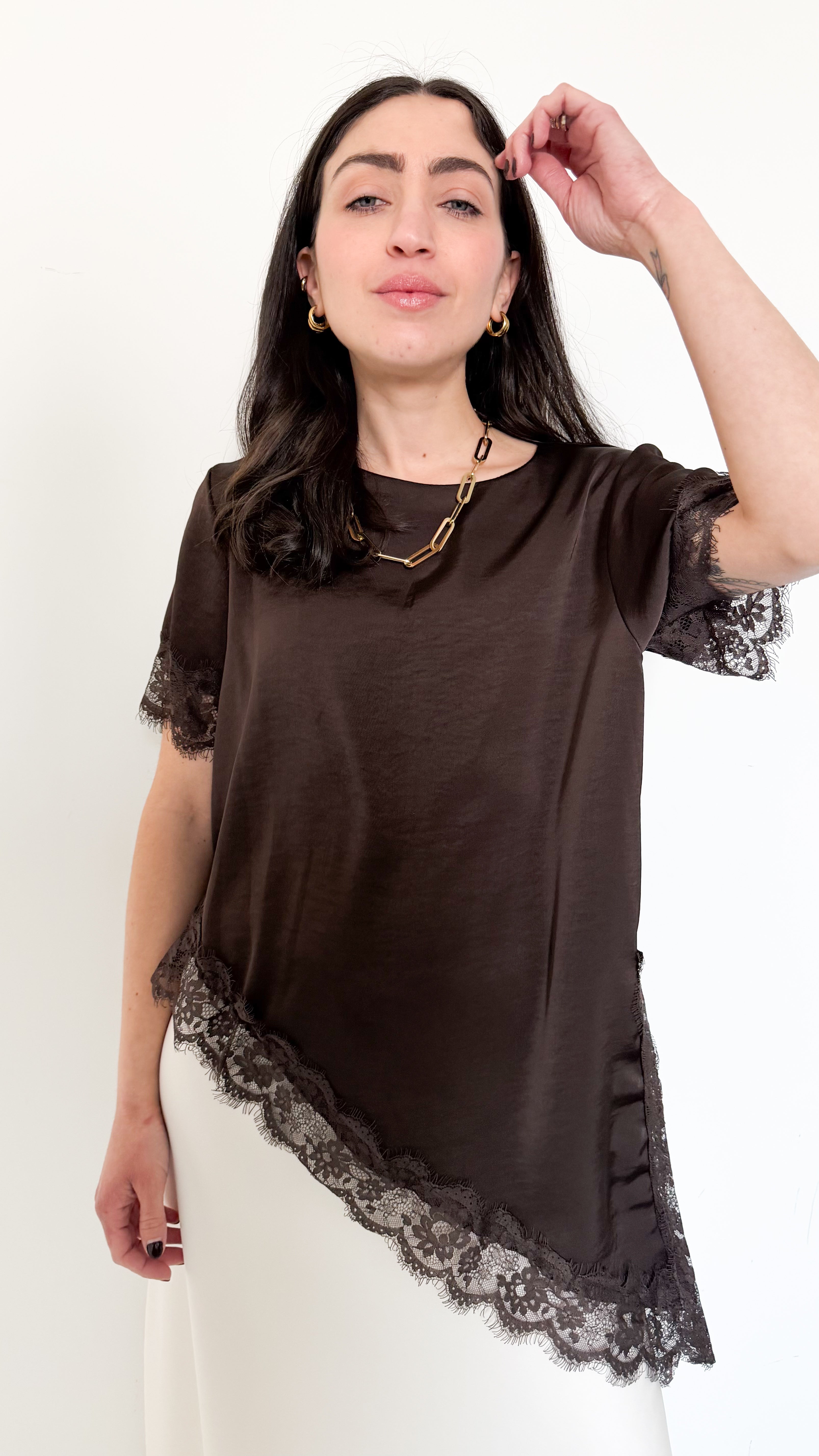 T-Shirt Marrone Con Pizzo