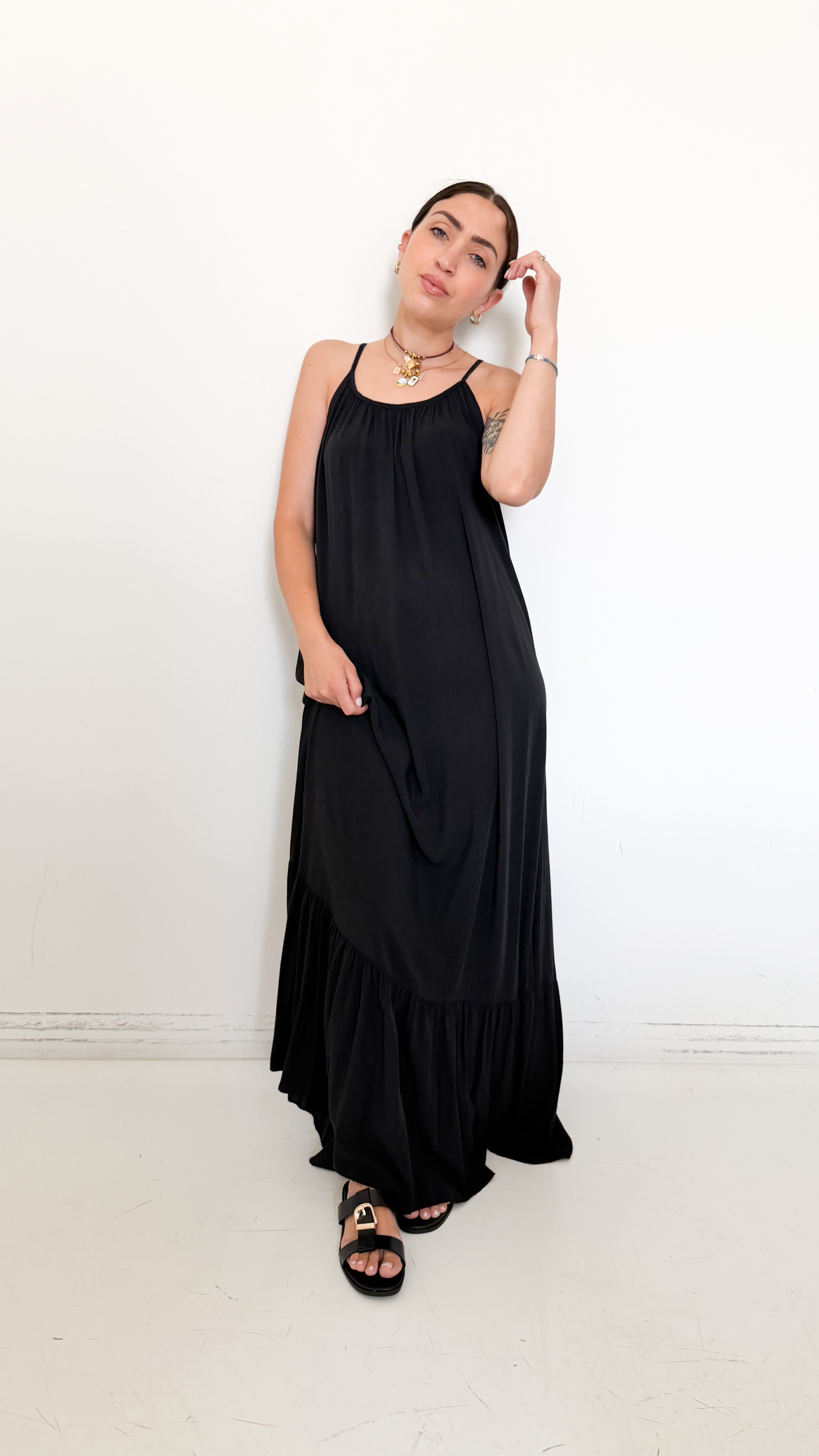 Vestito Nero Con Balza