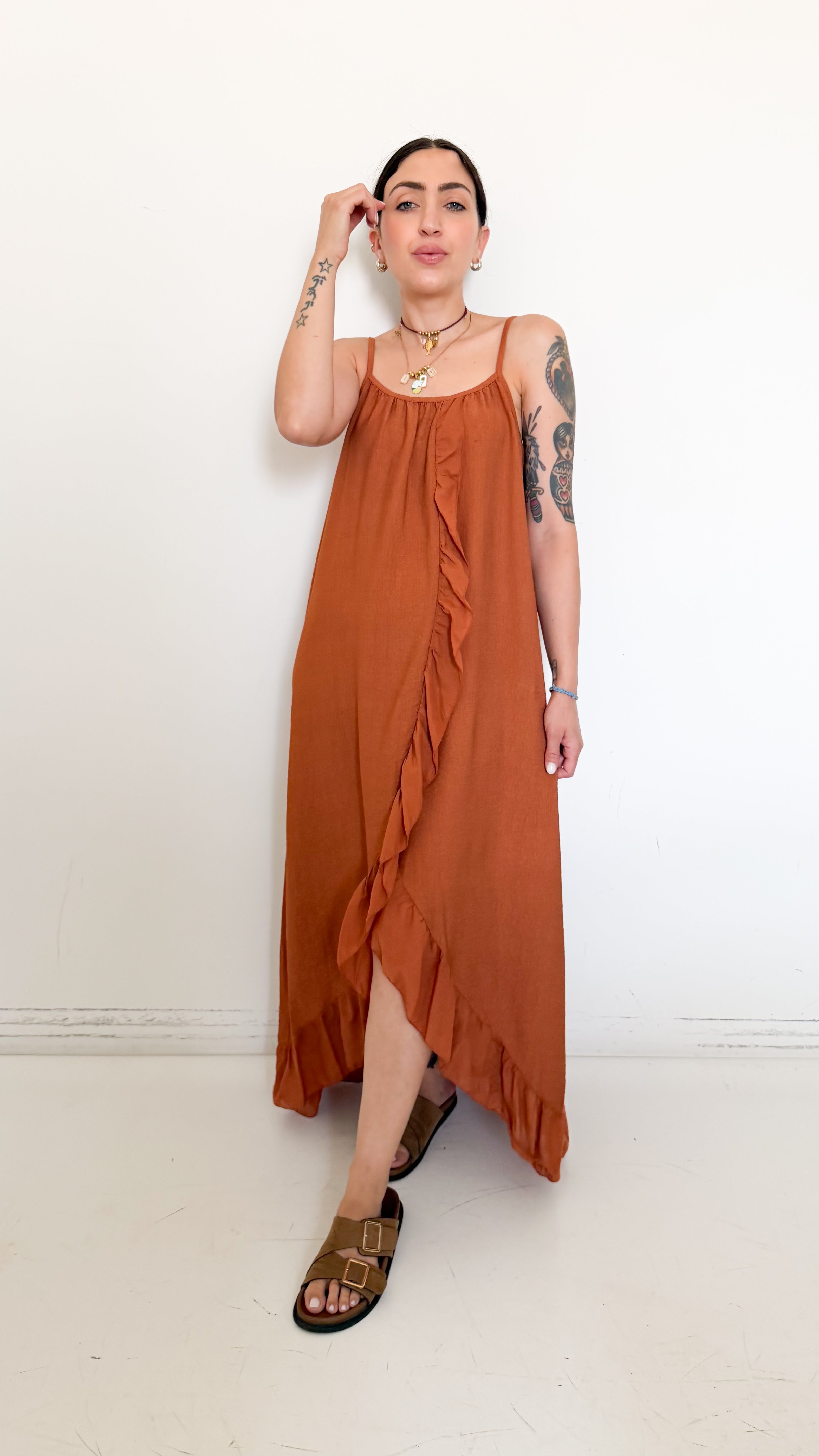 Vestito Ruggine Con Rouches