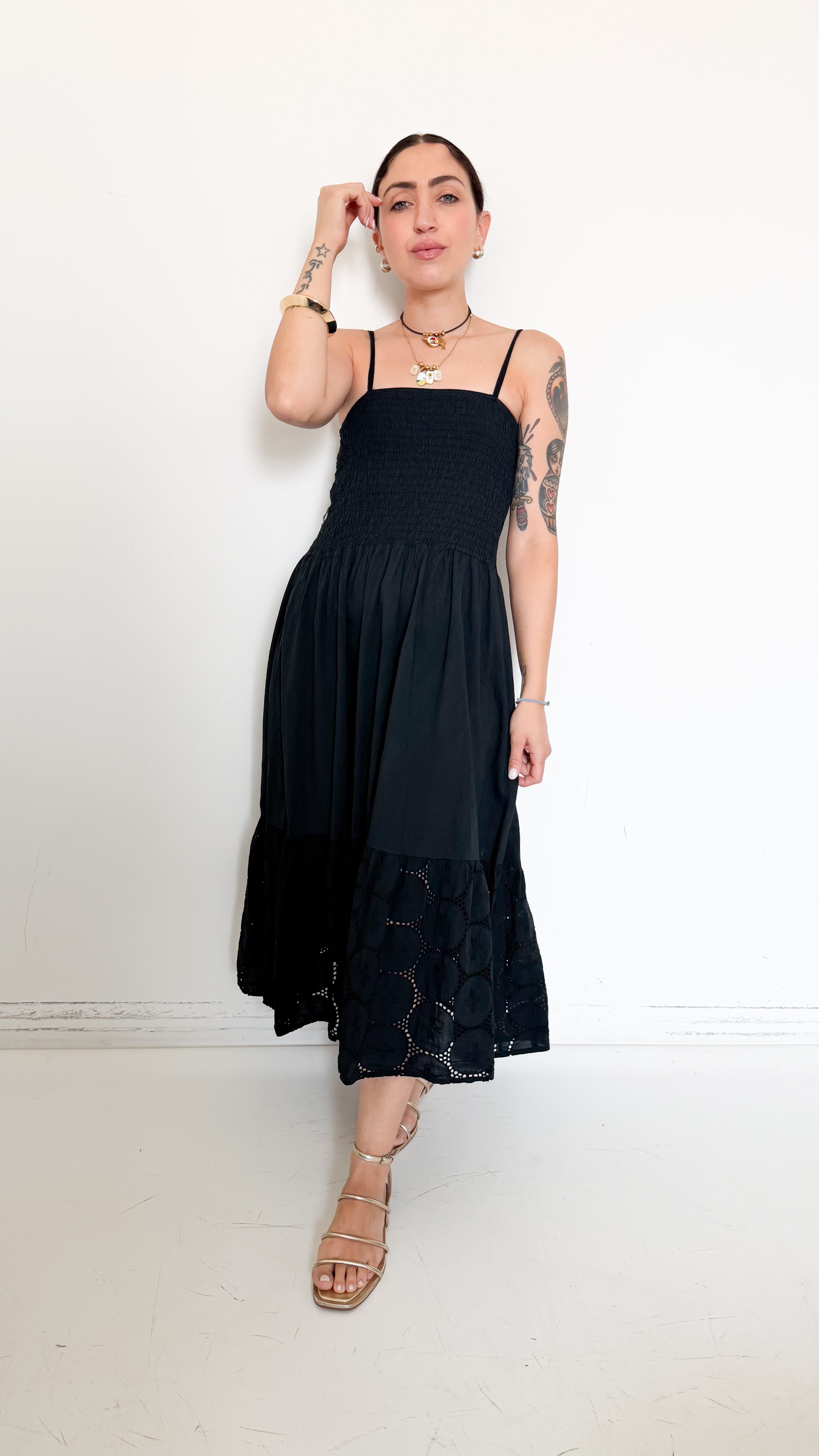 Vestito Nero Con Dettagli