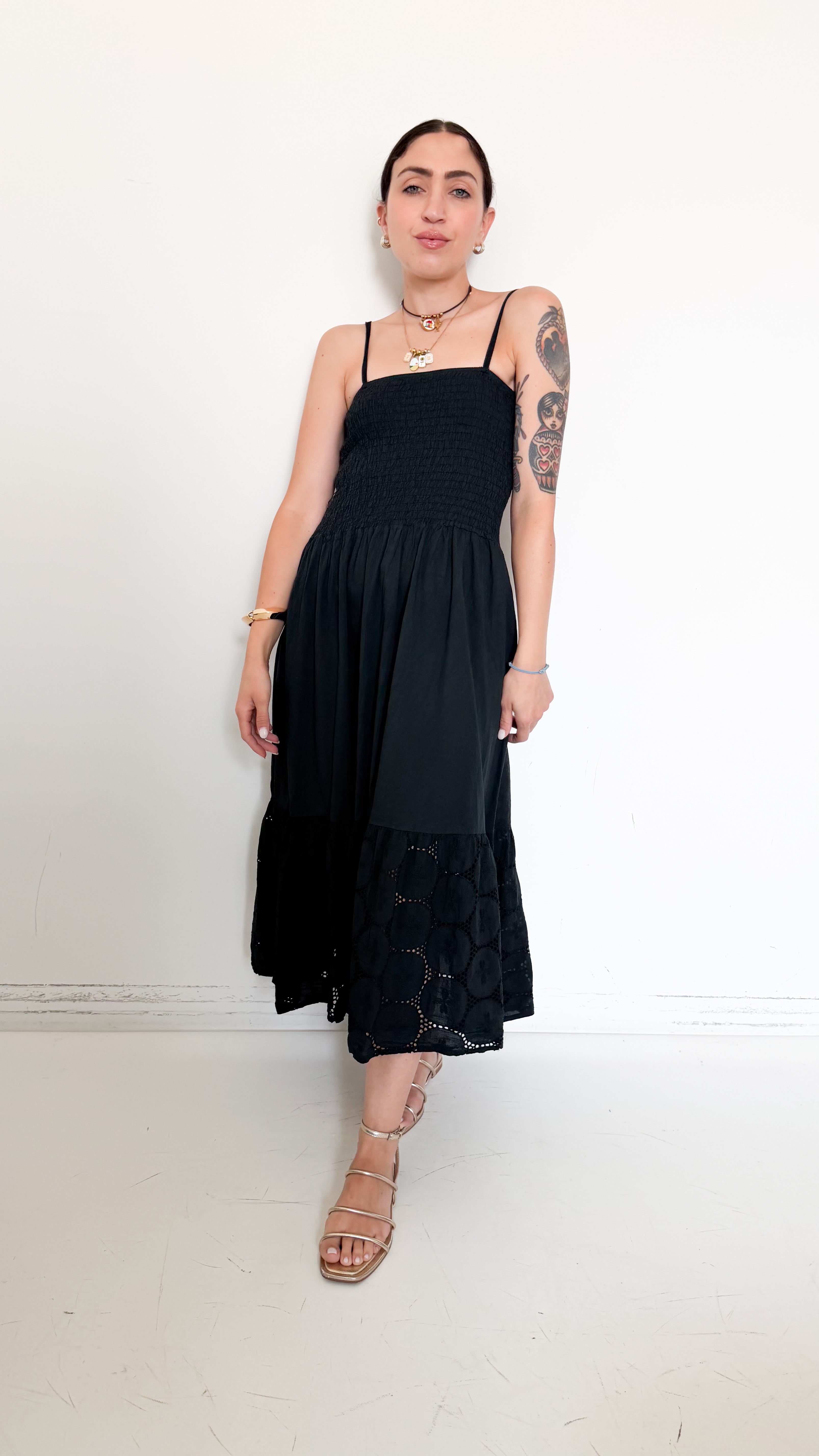 Vestito Nero Con Dettagli