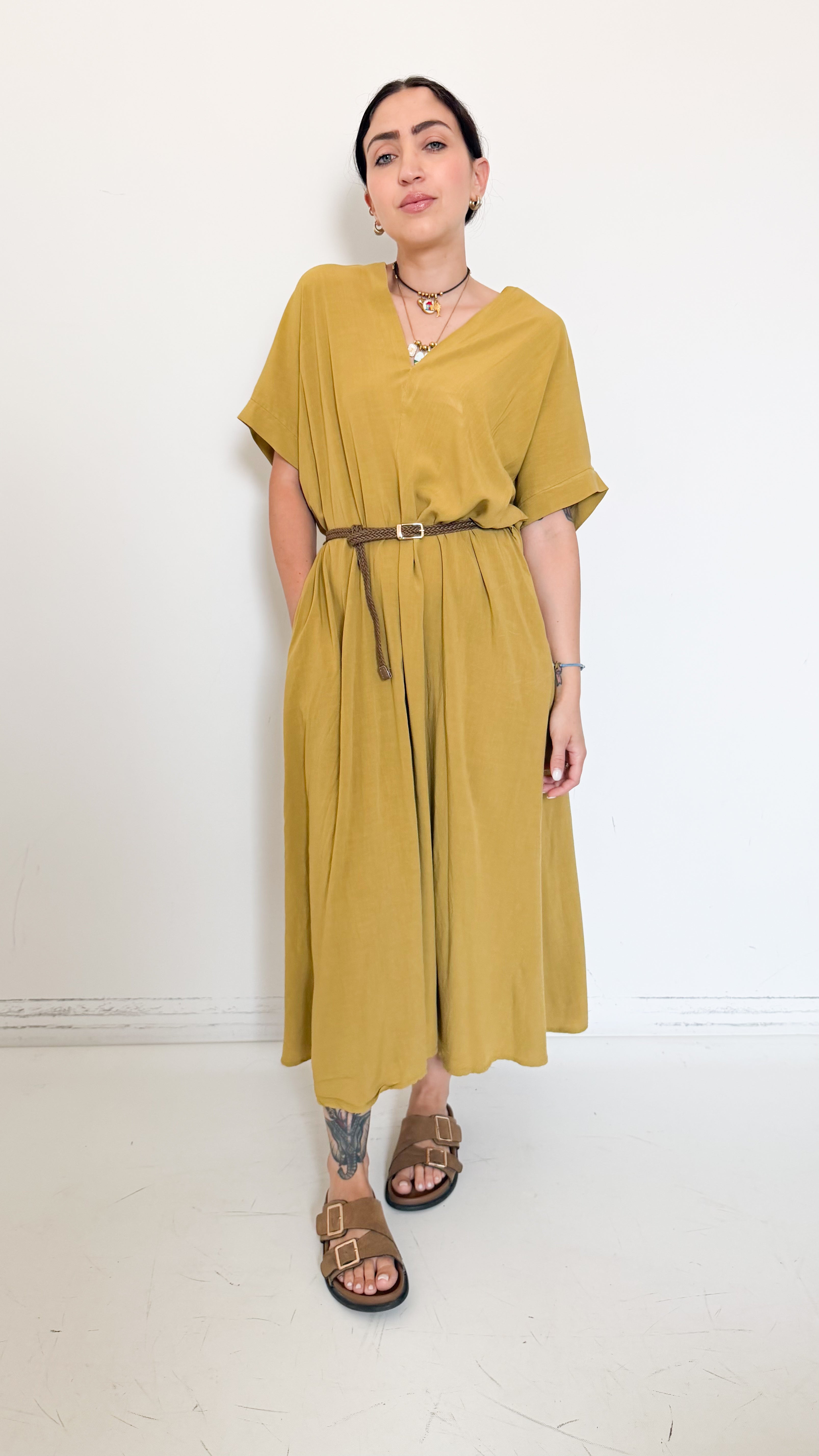 Vestito Senape Scollo A Punta