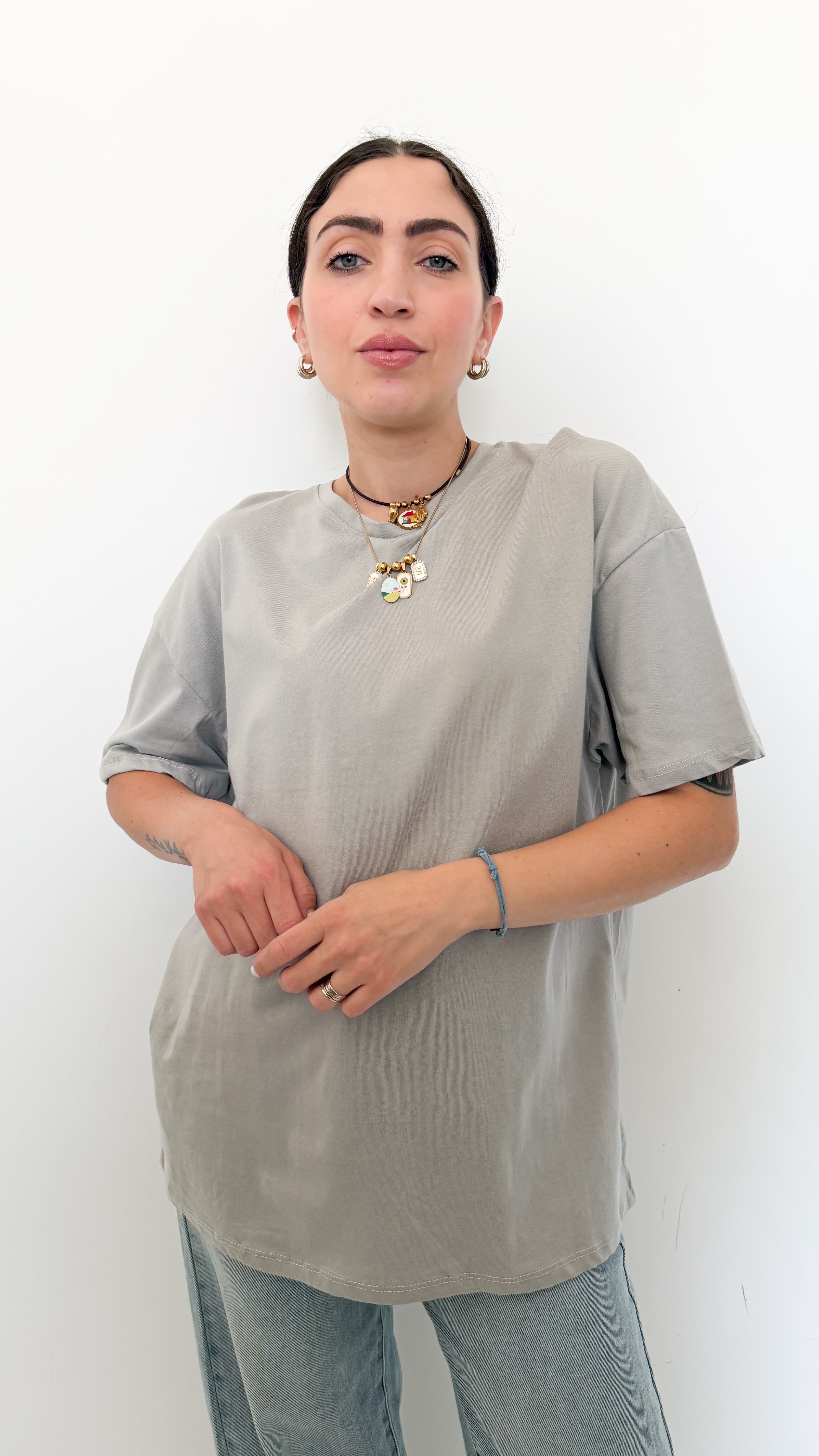 T-Shirt Over Grigia