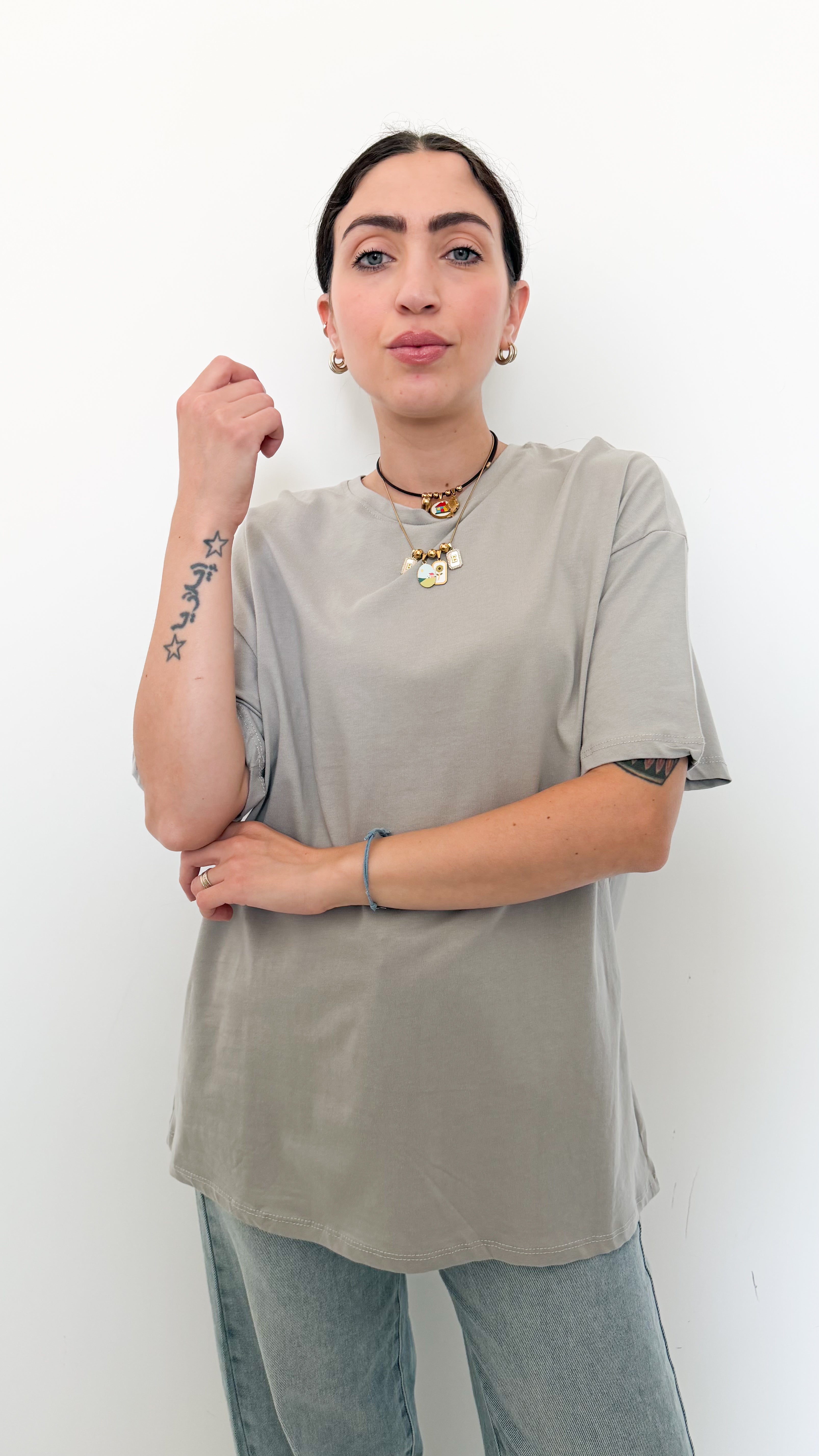 T-Shirt Over Grigia