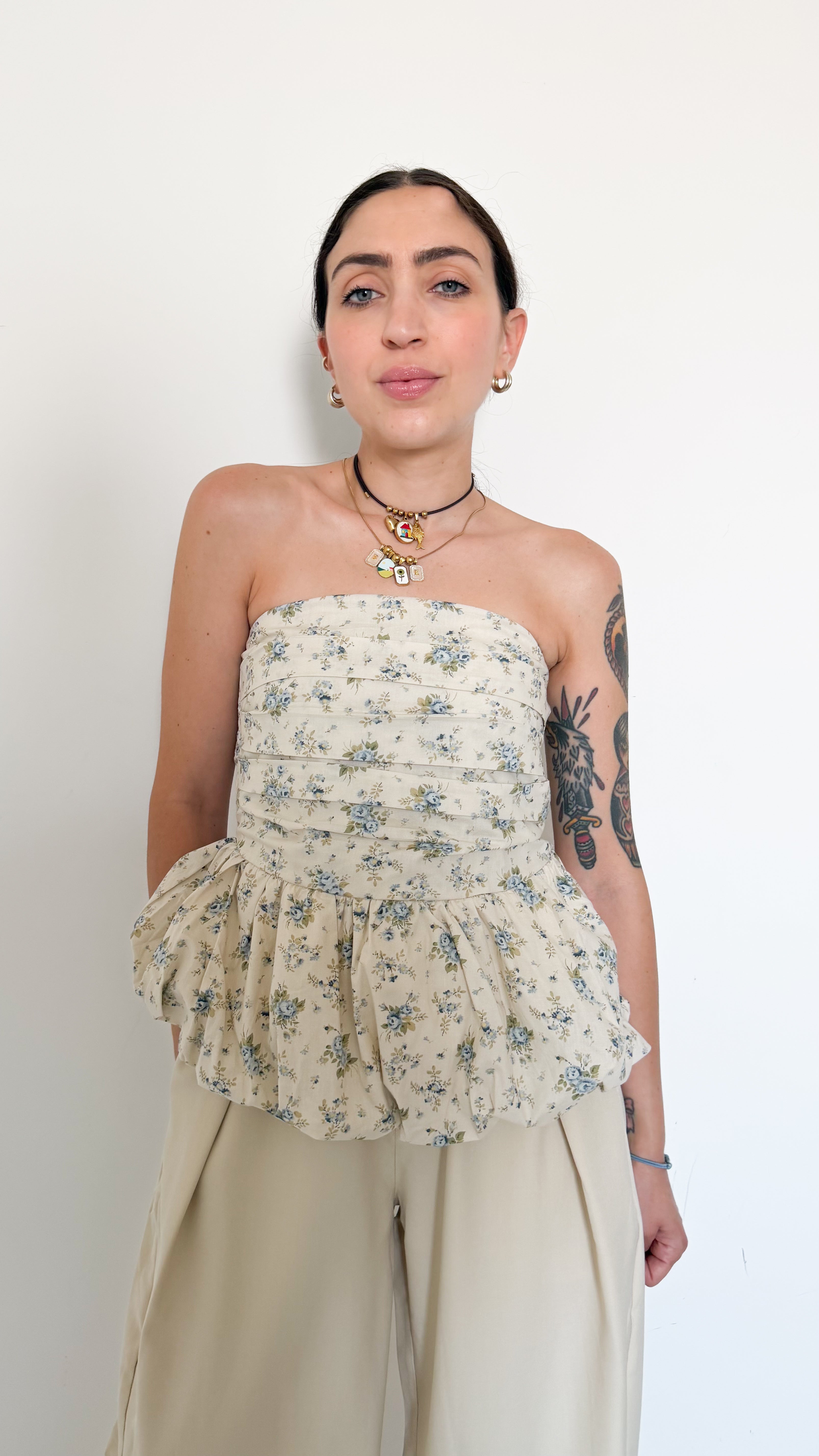 Top A Fiori Celeste