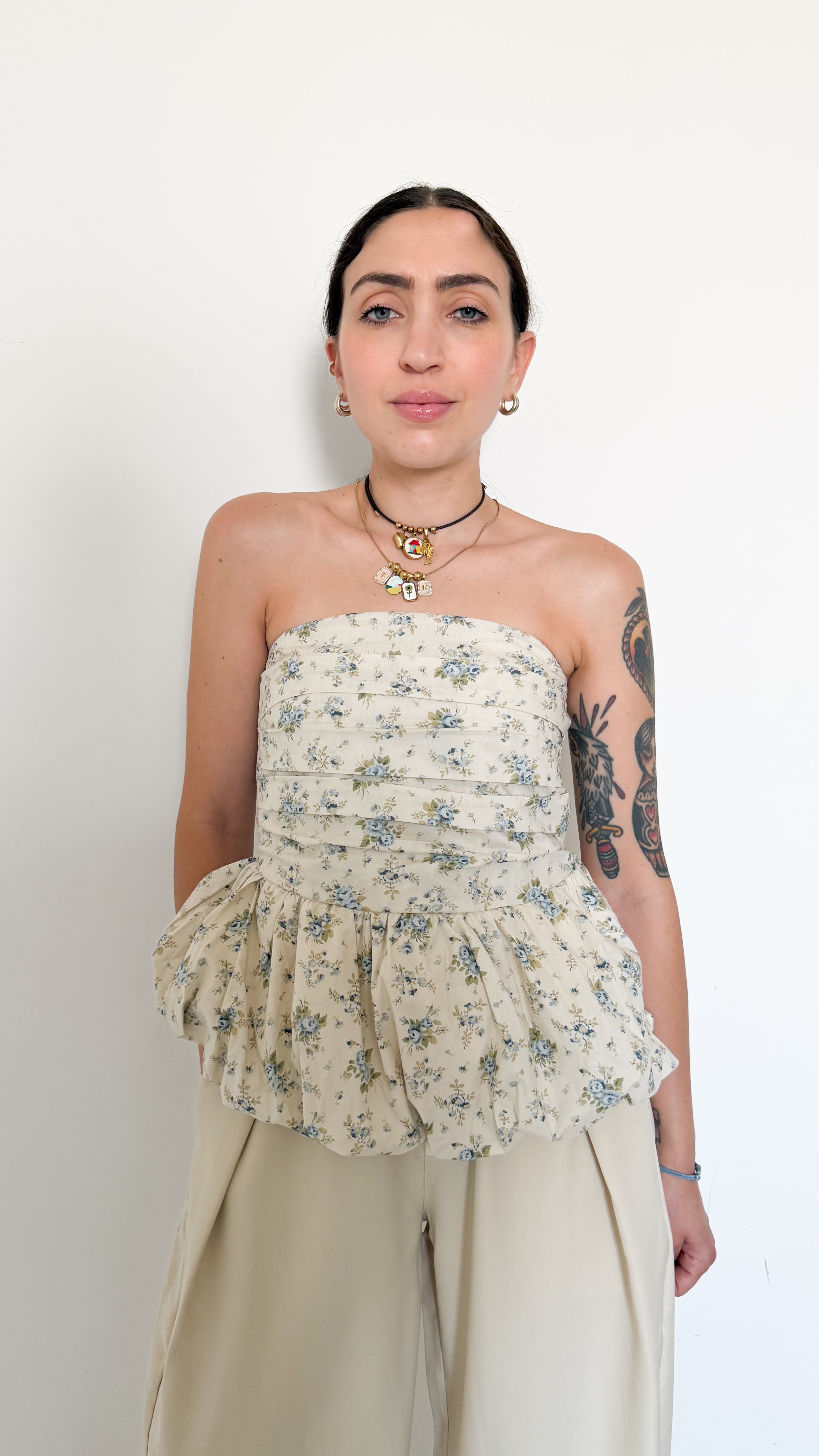 Top A Fiori Celeste