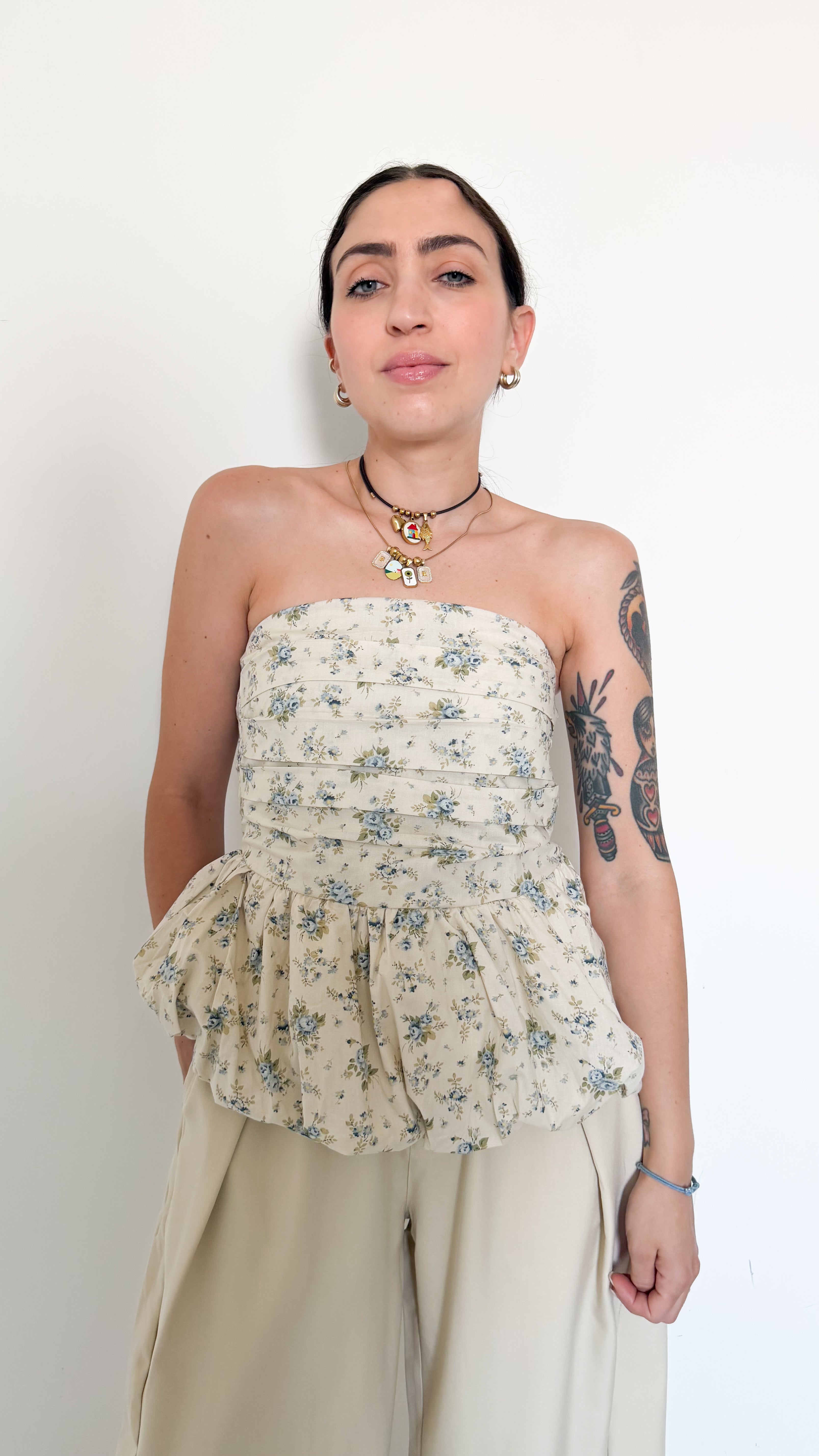Top A Fiori Celeste