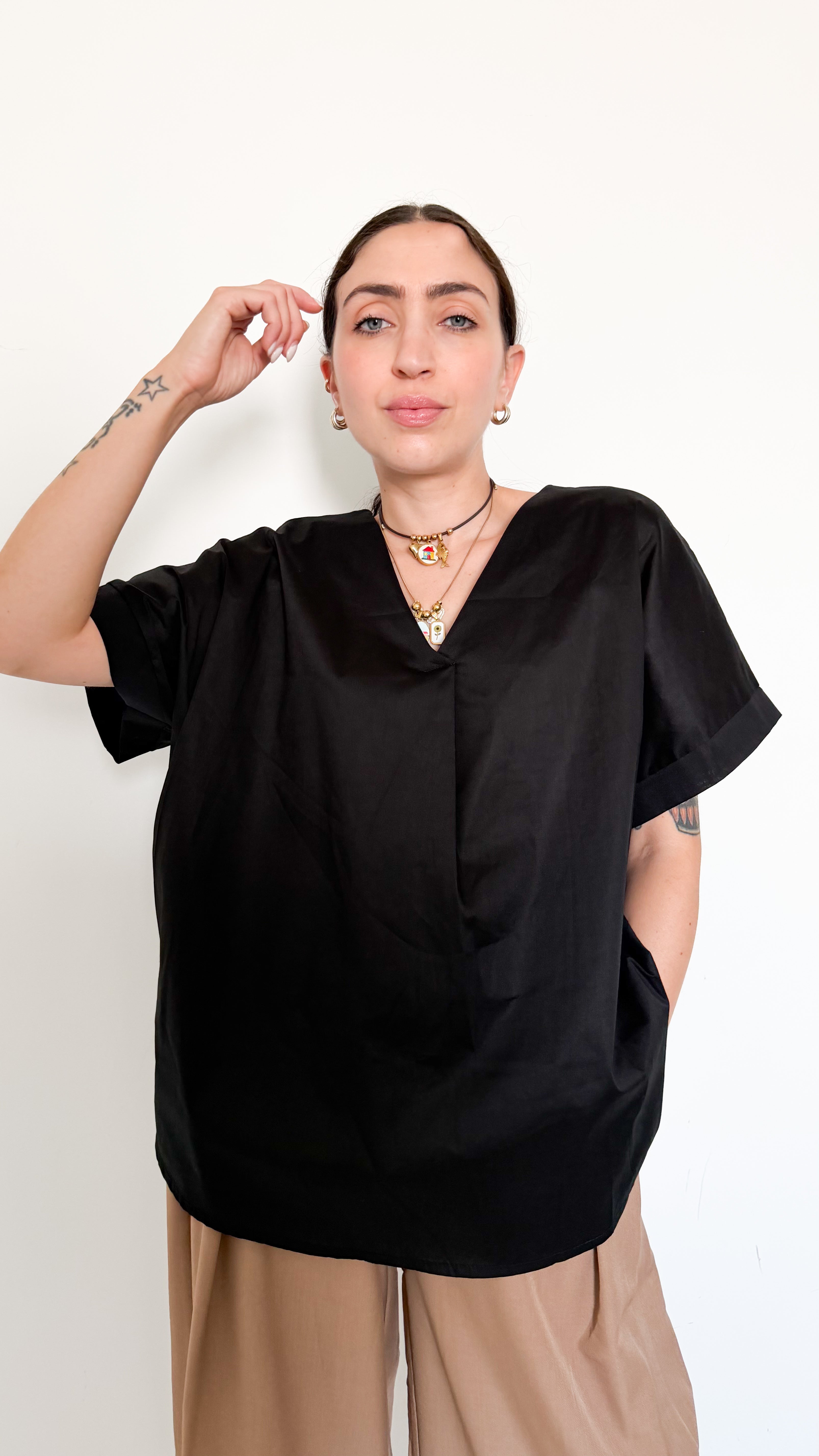 Maglia Nera Scollo A V